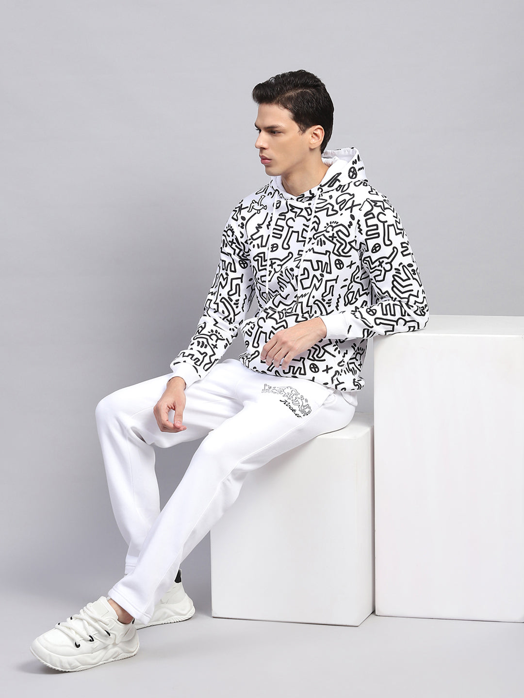Rock.it Men White Printed Hooded Full Sleeve Winter Tracksuit
