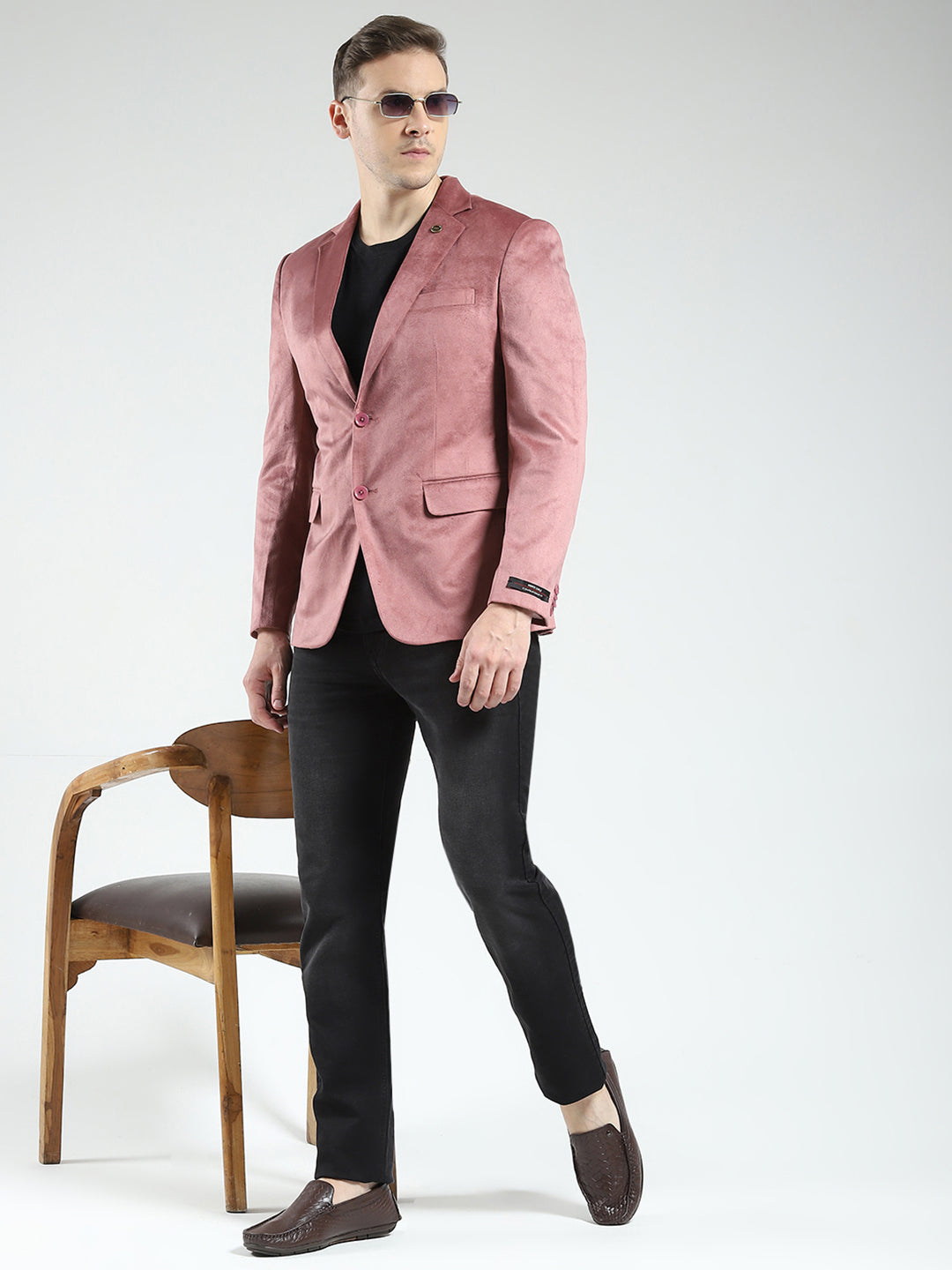 Men Red Solid Notch Lapel Collar Full Sleeve Blazer