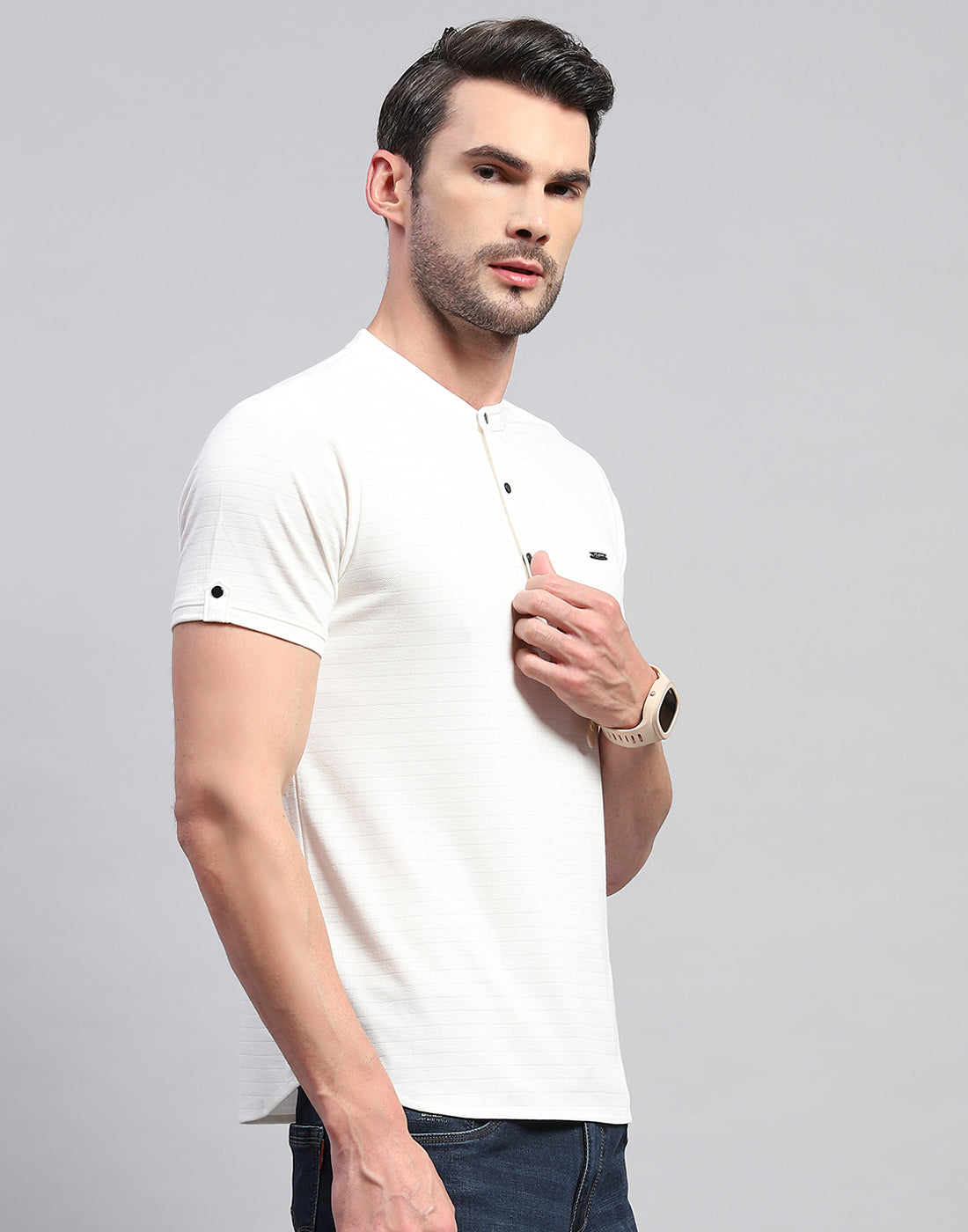 Men White Solid Band Collar Half Sleeve T-Shirt