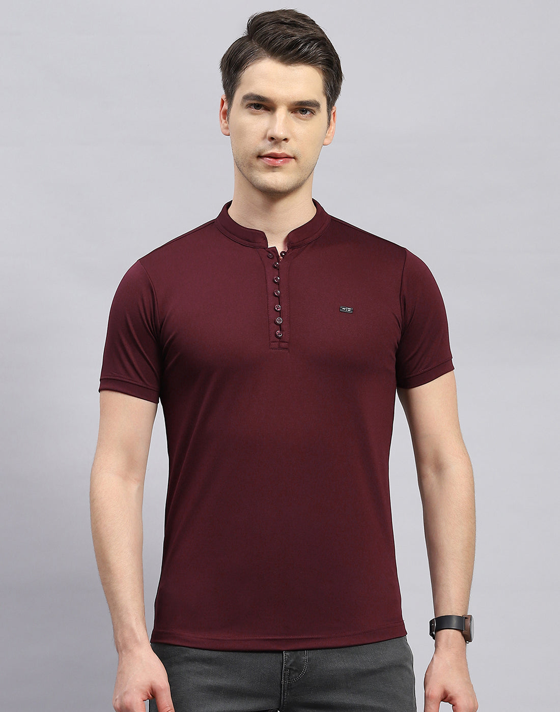 Men Maroon Solid Band Collar Half Sleeve T-Shirt