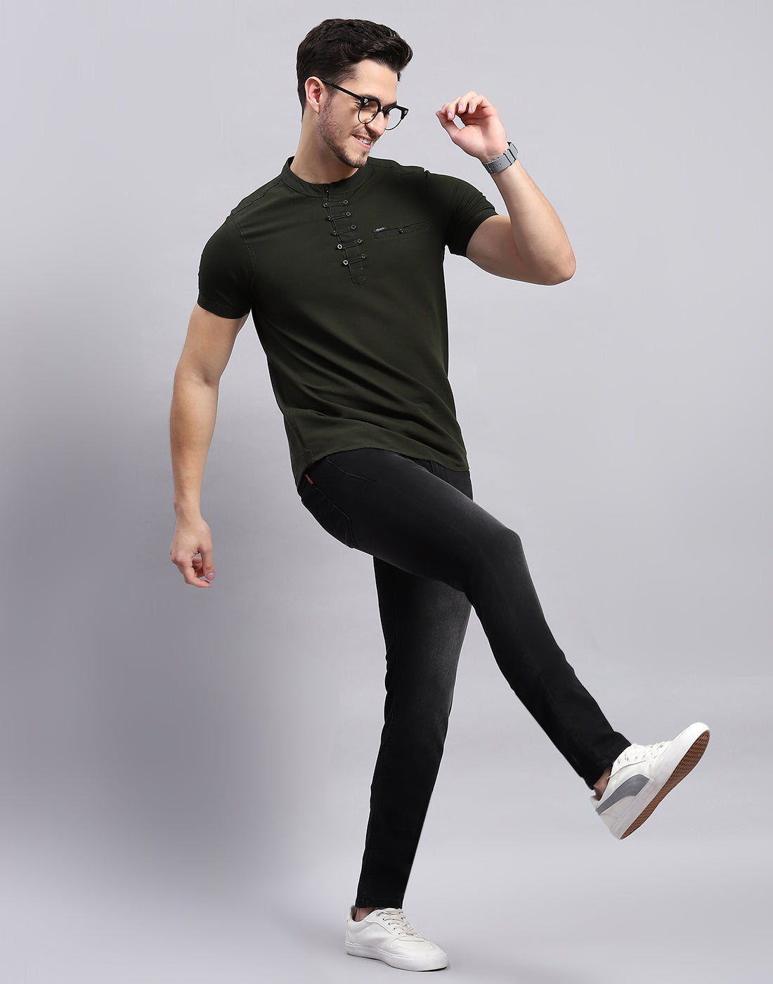 Men Olive Solid Mandarin Collar Half Sleeve T-Shirt