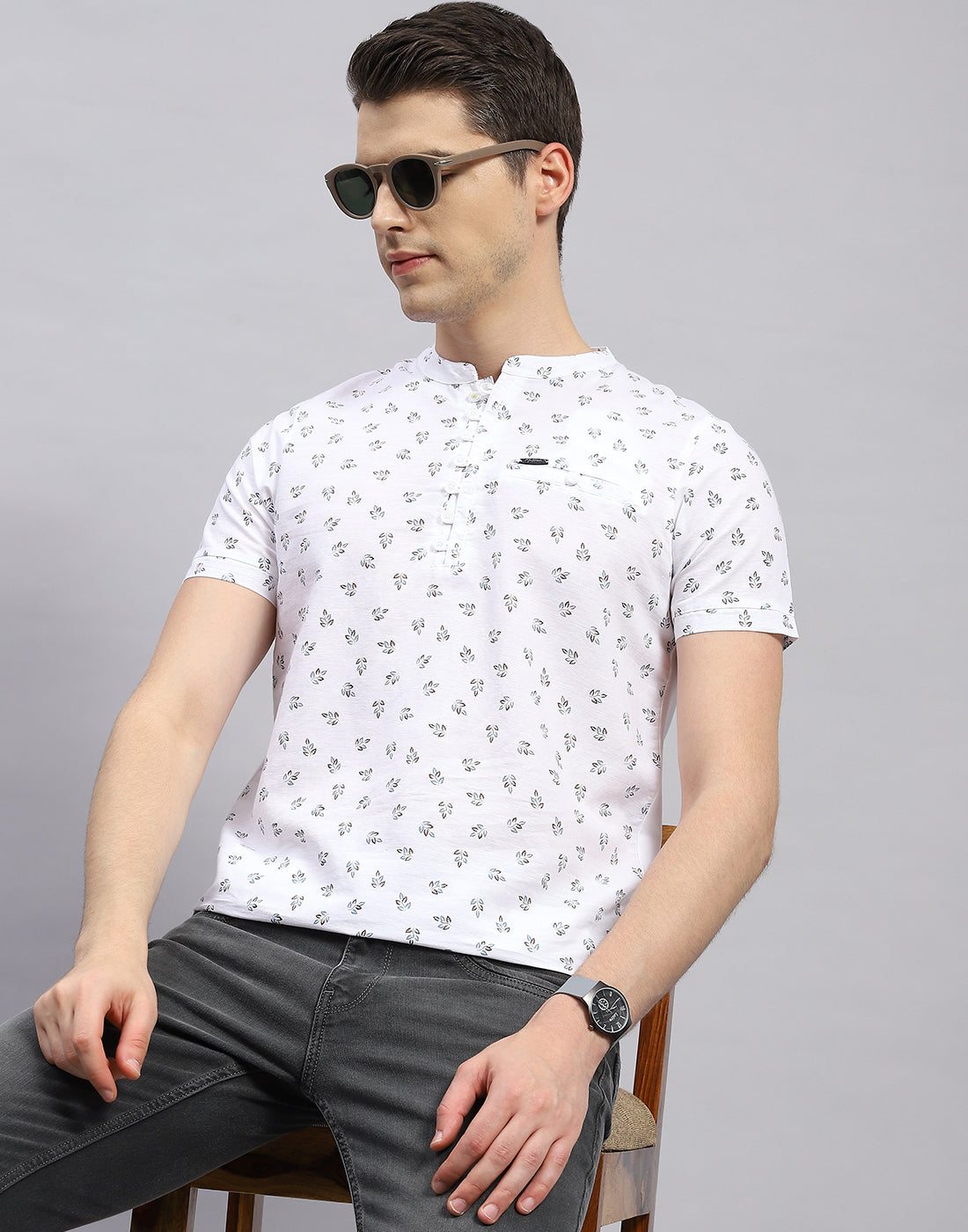 Men White Printed Band Collar Half Sleeve T-Shirt