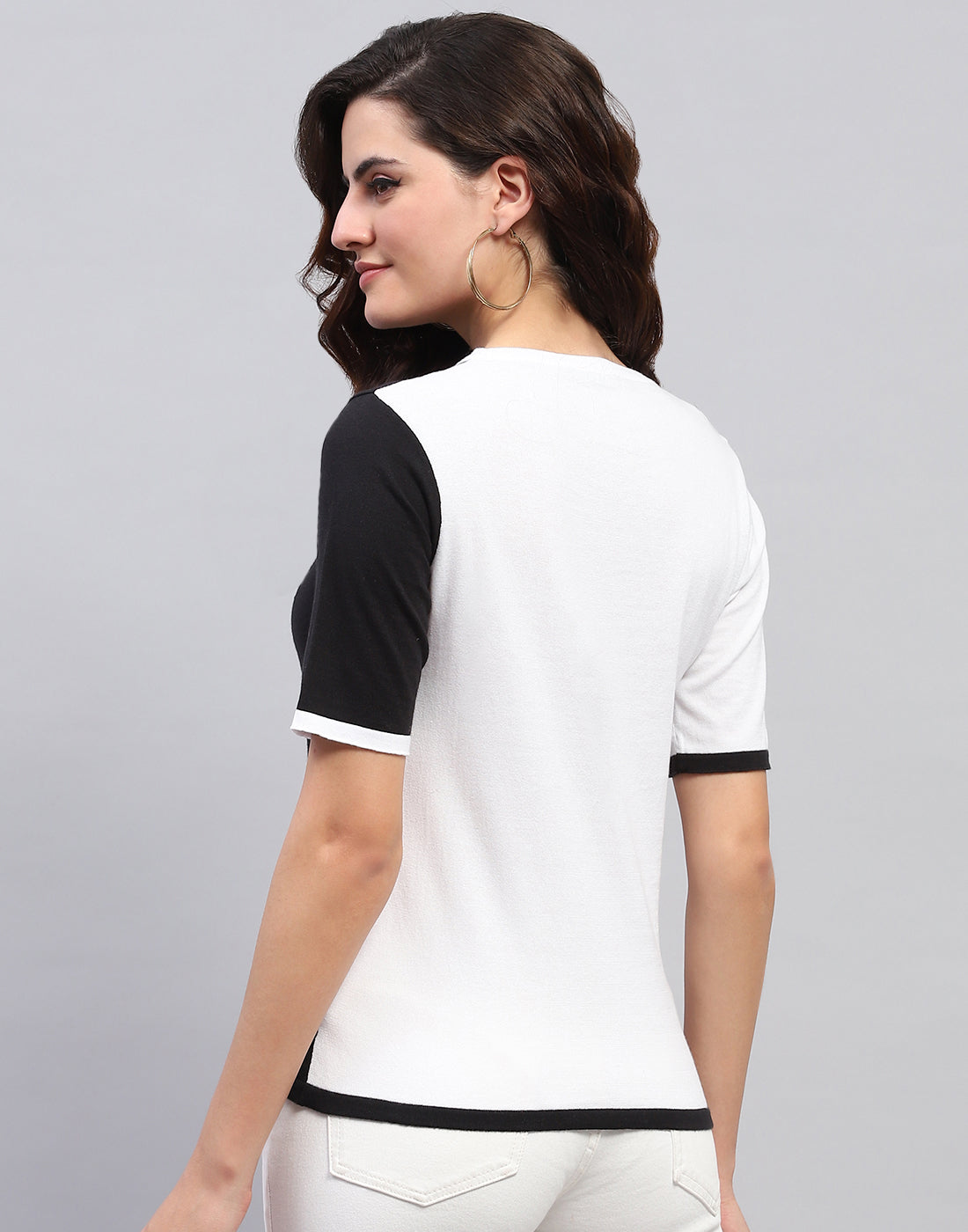 Women Black & White Colourblocked Round Neck Half Sleeve Top