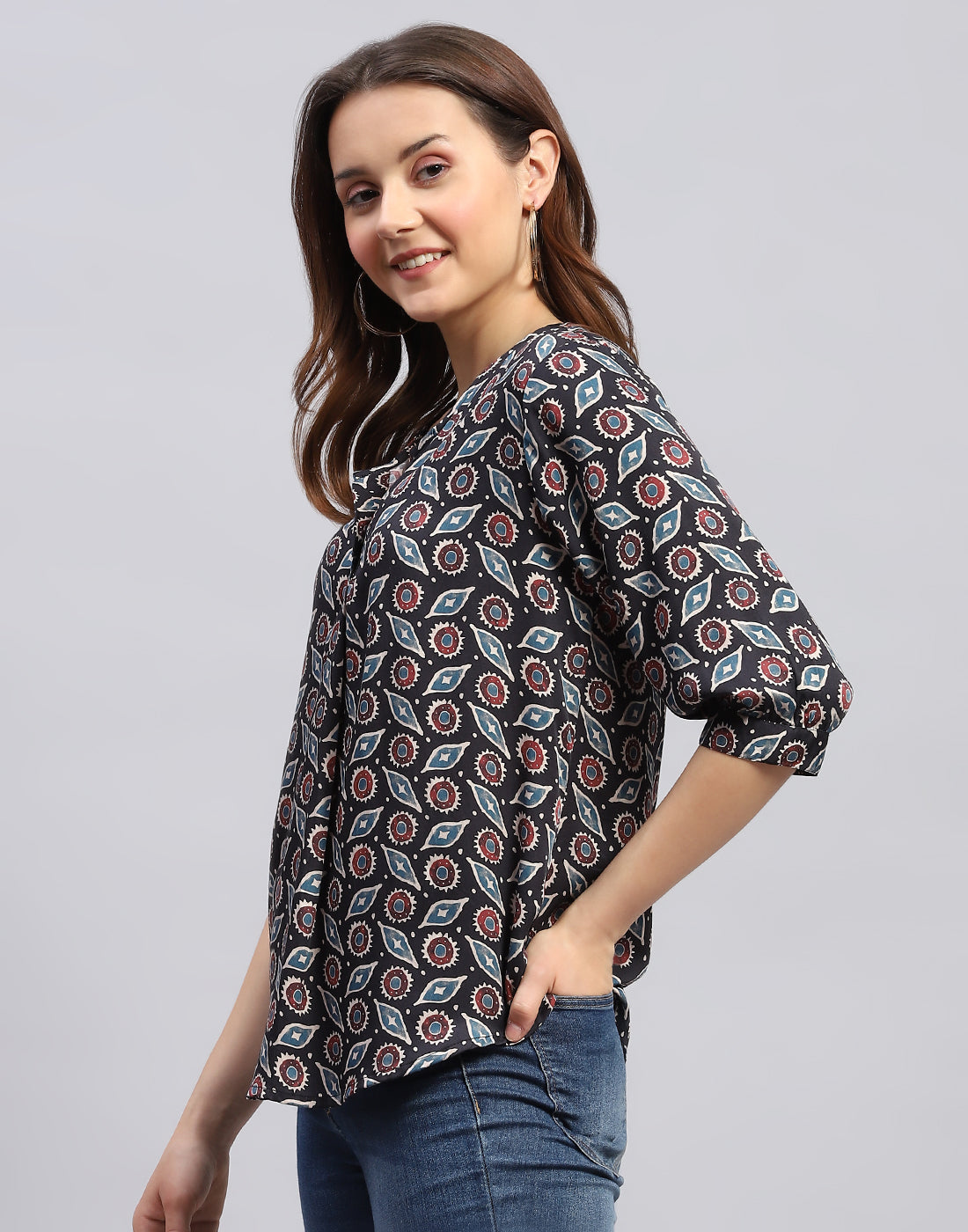 Women Black Printed V Neck 3/4 Sleeve Top