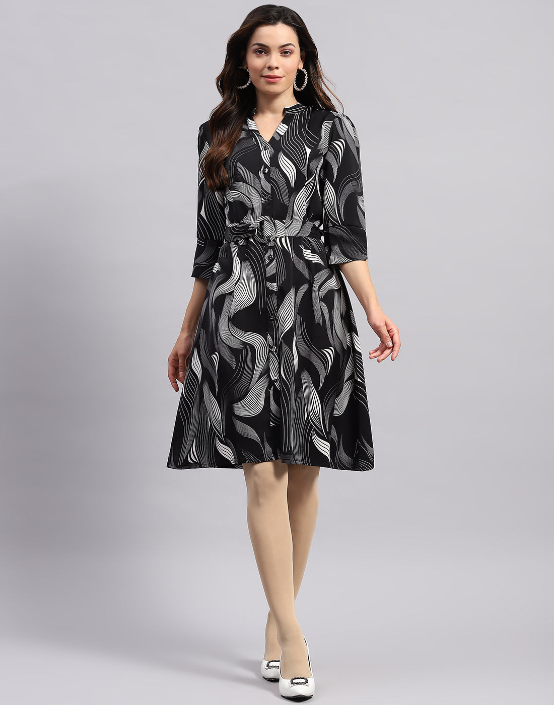 Women Black Printed V Neck 3/4 Sleeve Tunic