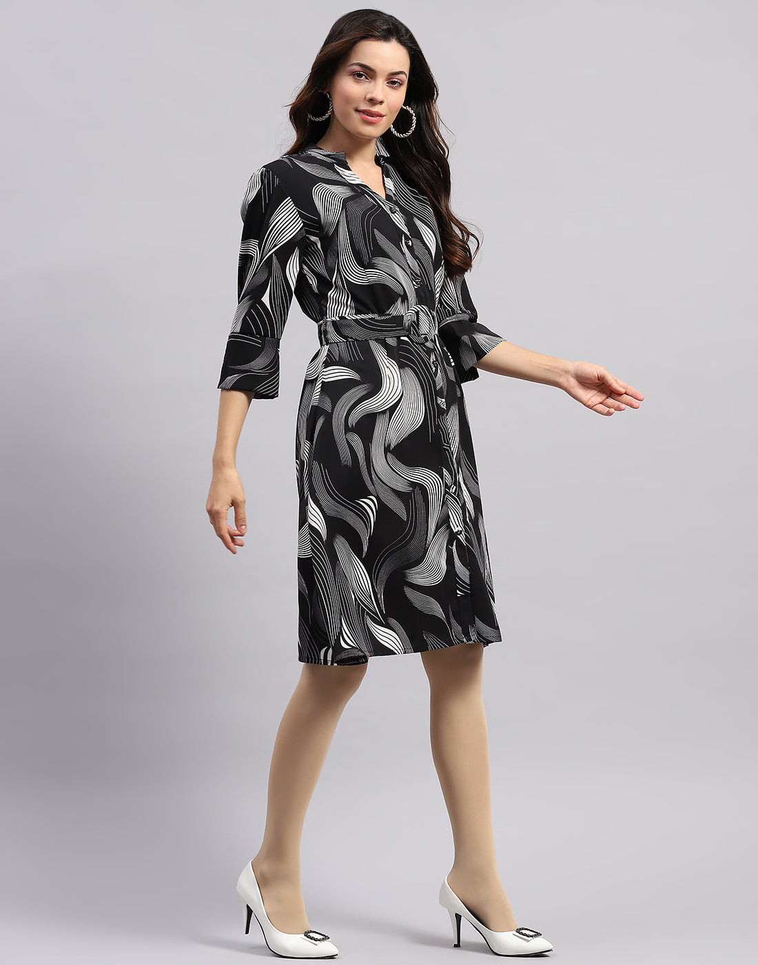 Women Black Printed V Neck 3/4 Sleeve Tunic