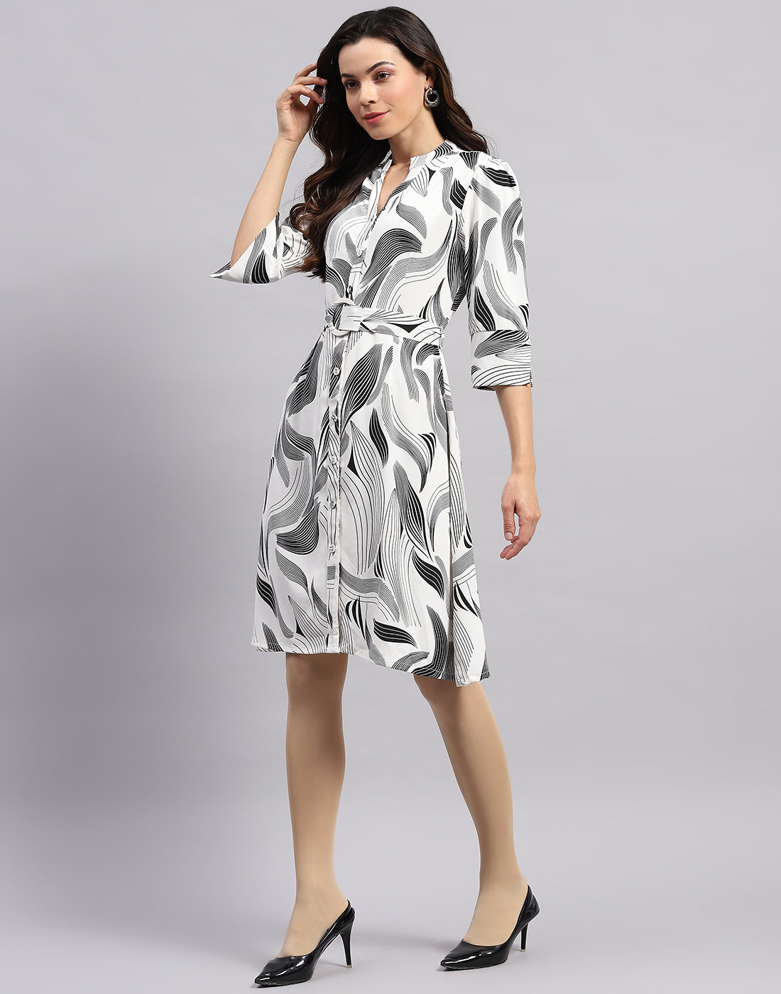 Women White Printed V Neck 3/4 Sleeve Tunic