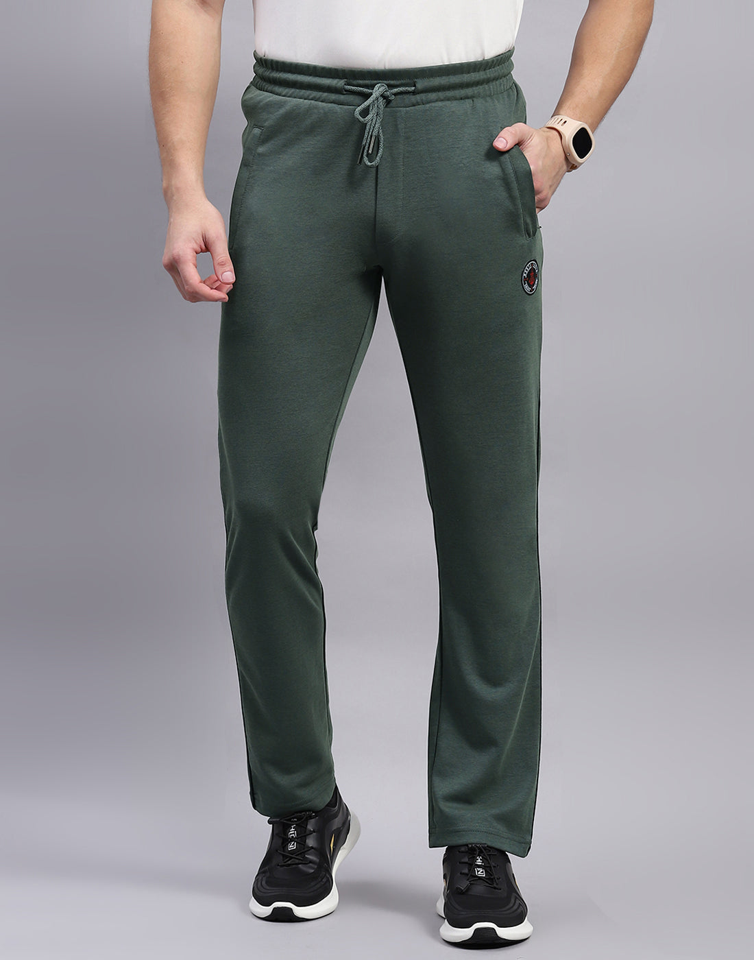 Men Green Solid Regular Fit Lower