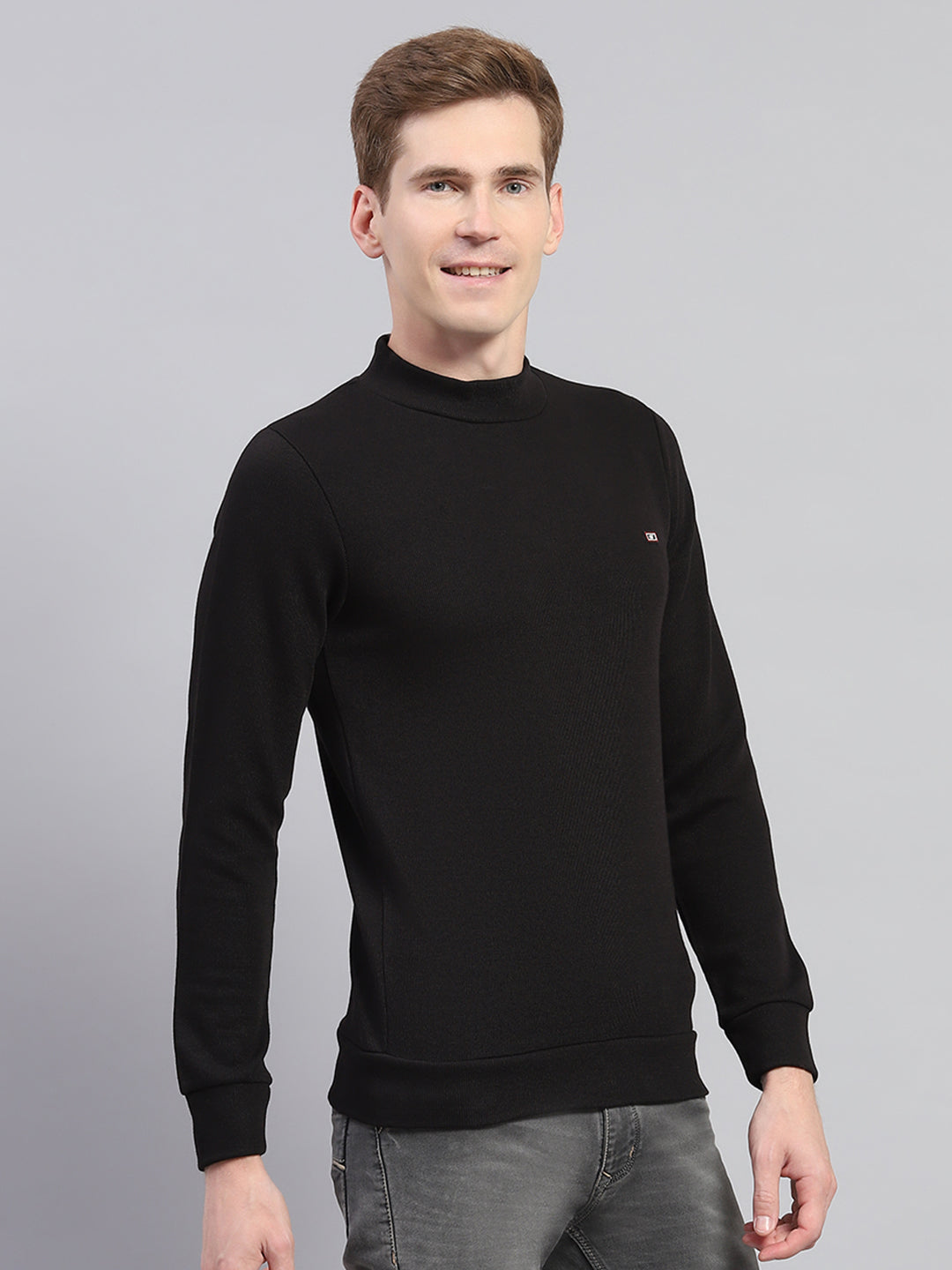 Men Black Solid Turtle Neck Full Sleeve Winter T-Shirt