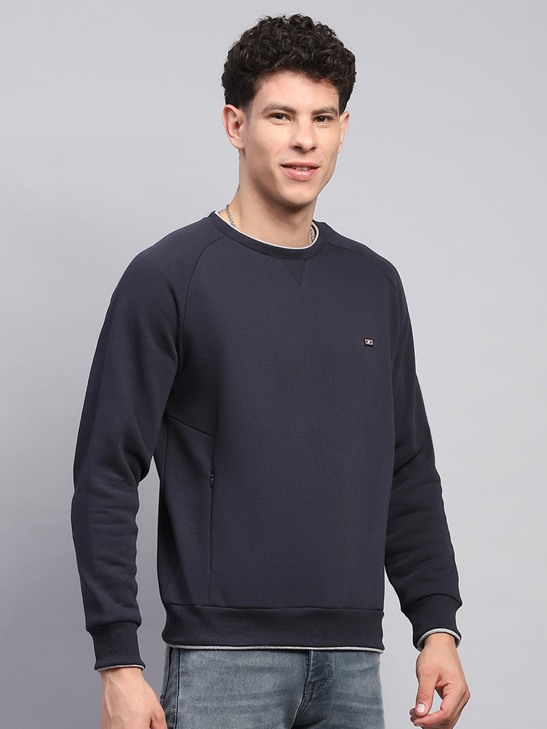 Men Navy Blue Solid Round Neck Full Sleeve Sweatshirt