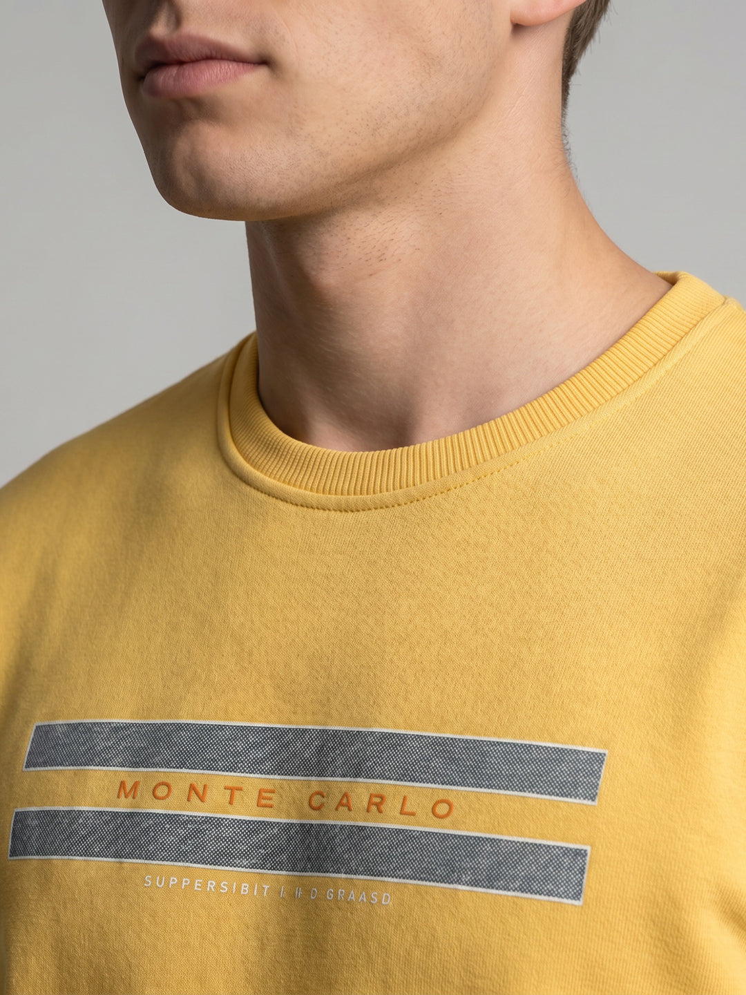 Men Yellow Solid Round Neck Full Sleeve Sweatshirt