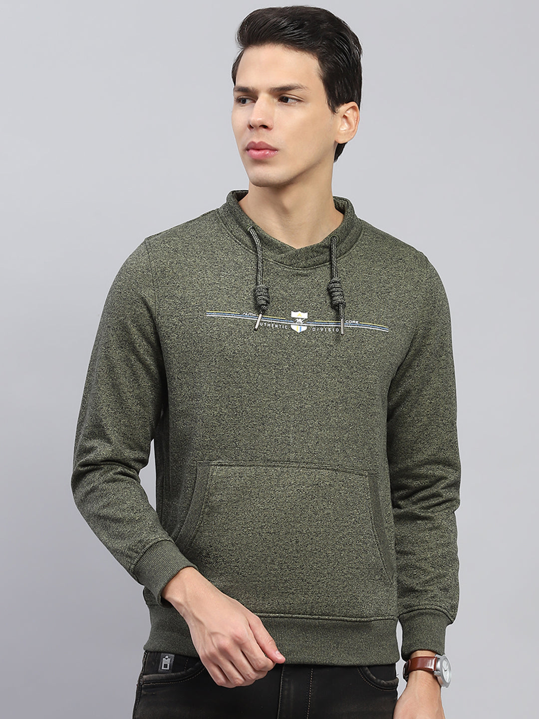 Men Green Solid Round Neck Full Sleeve Sweatshirt