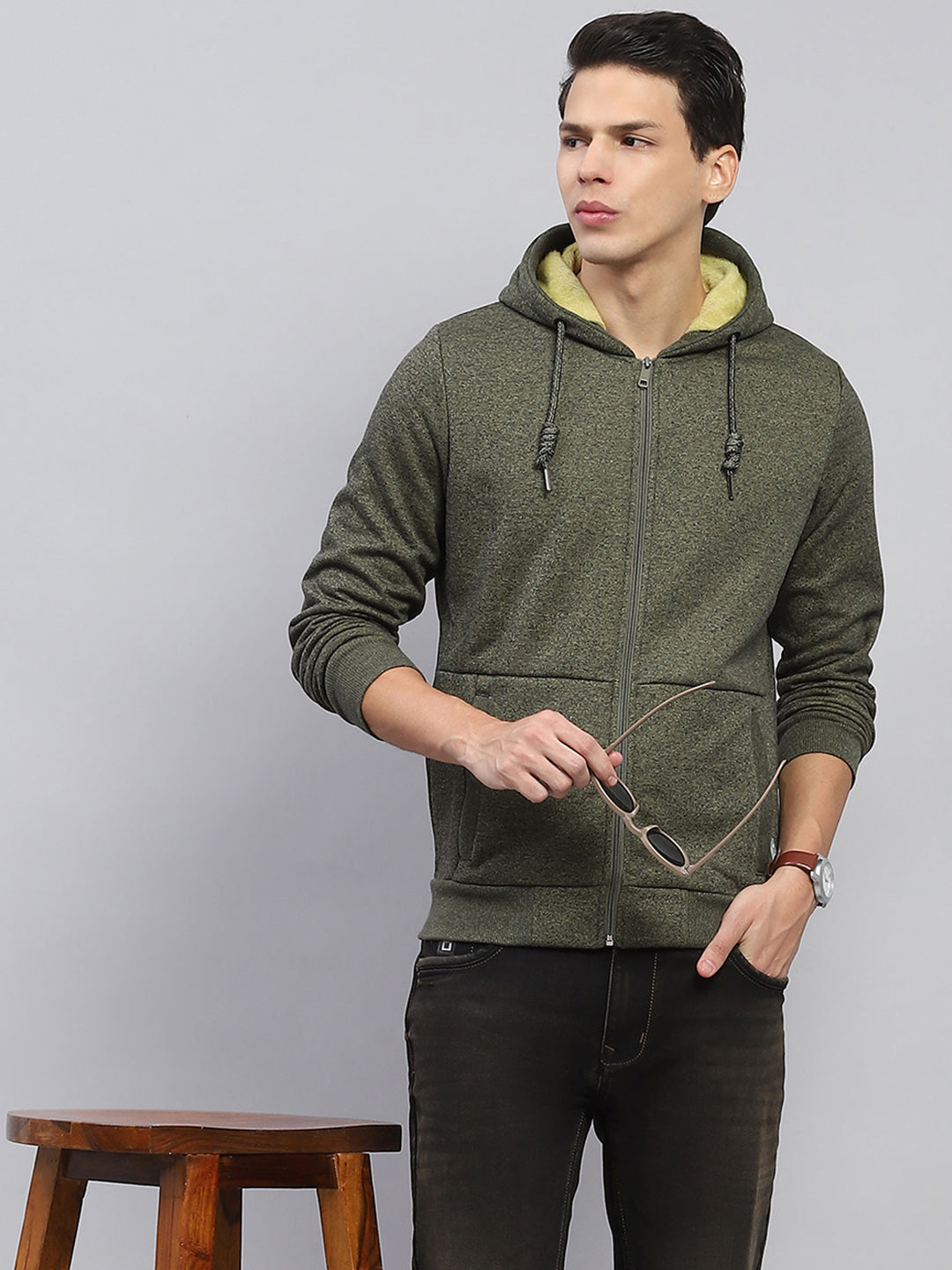 Men Green Solid Hooded Full Sleeve Sweatshirt