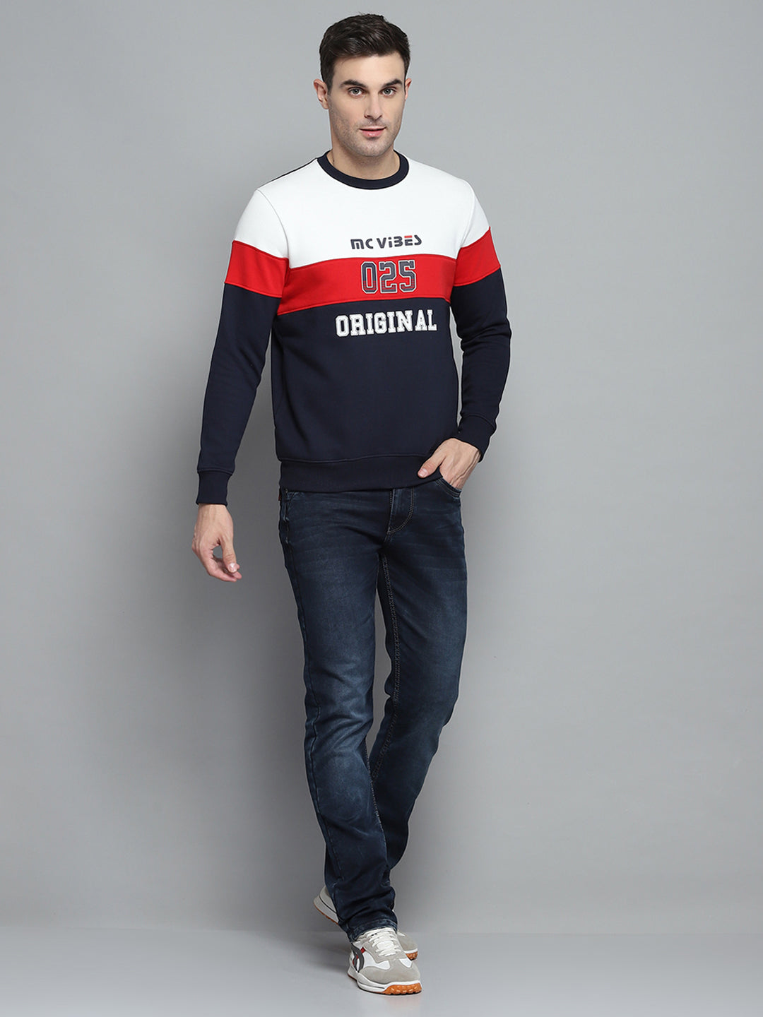 Men Navy Blue Printed Round Neck Full Sleeve Sweatshirt