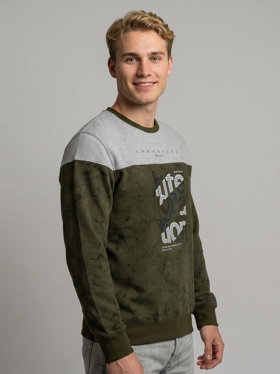 Men Olive Printed Round Neck Full Sleeve Sweatshirt