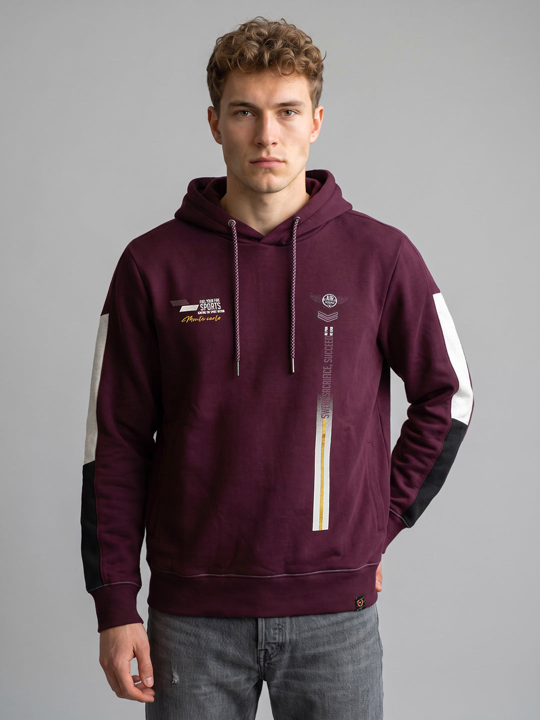 Men Maroon Solid Hooded Full Sleeve Sweatshirt