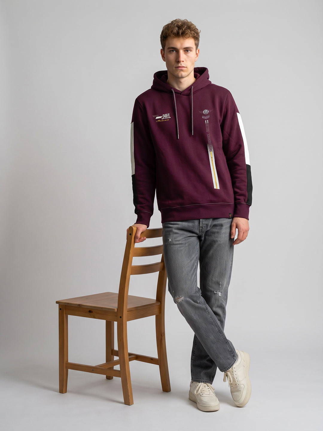 Men Maroon Solid Hooded Full Sleeve Sweatshirt