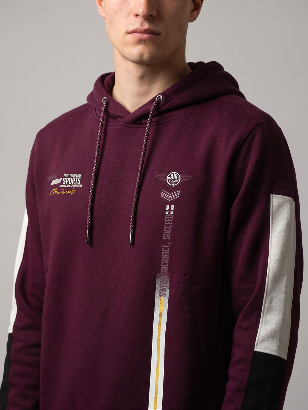 Men Maroon Solid Hooded Full Sleeve Sweatshirt