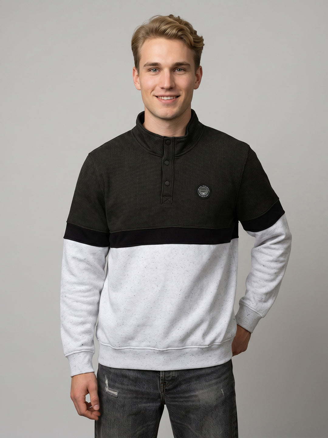 Men Olive Self Design Turtle Neck Full Sleeve Sweatshirt