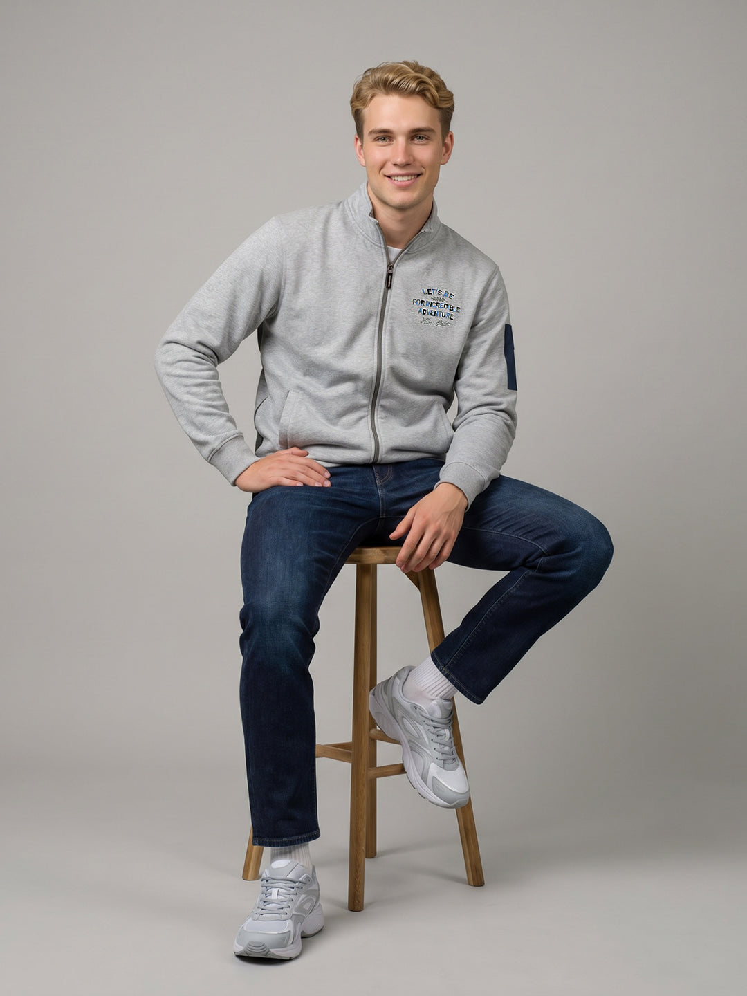 Men Grey Back Printed Collar Full Sleeve Sweatshirt