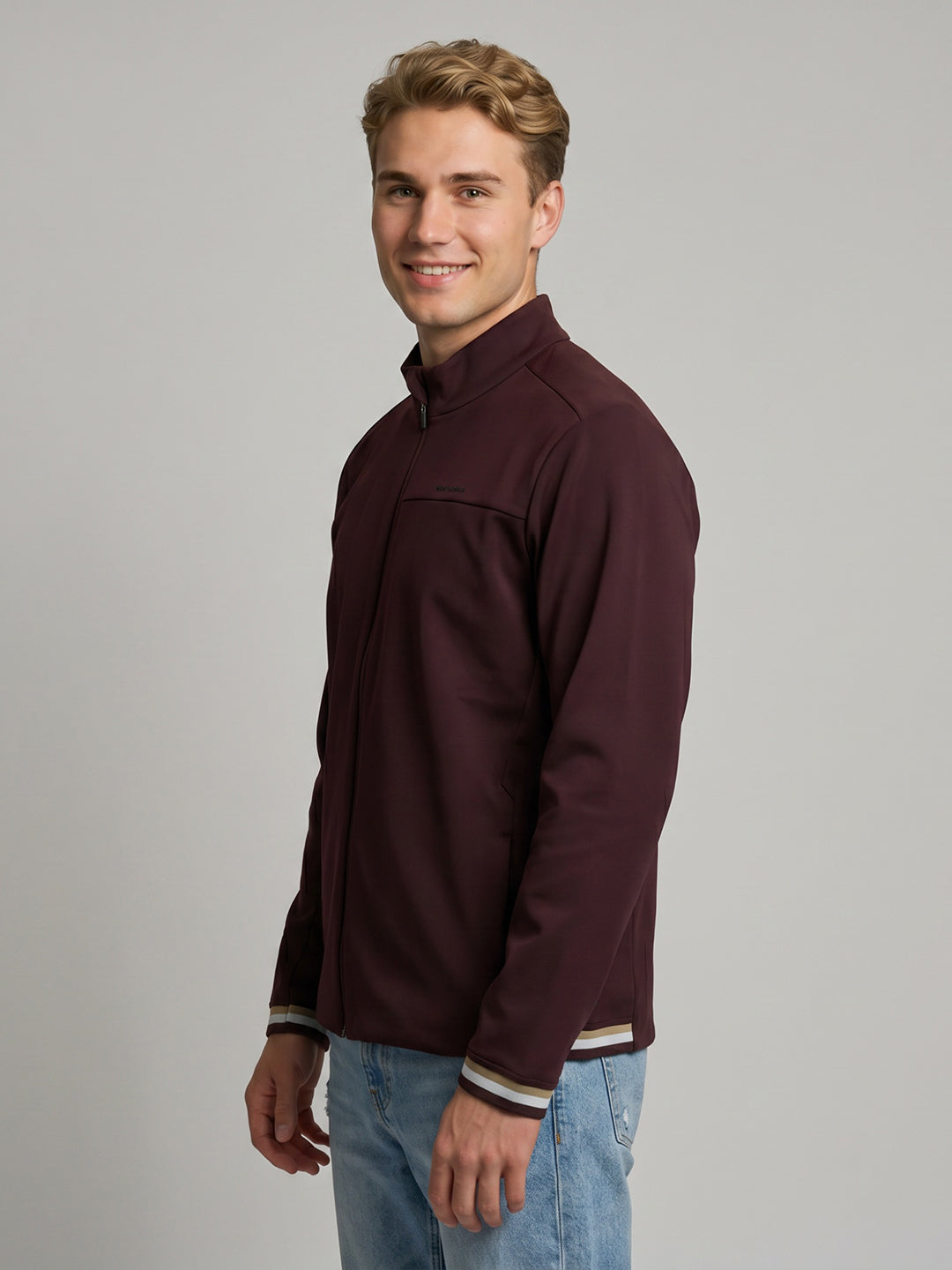 Men Maroon Solid Stand Collar Full Sleeve Sweatshirt
