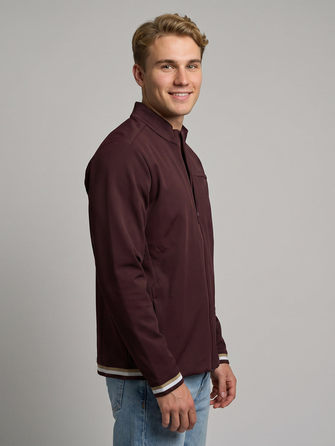 Men Maroon Solid Stand Collar Full Sleeve Sweatshirt