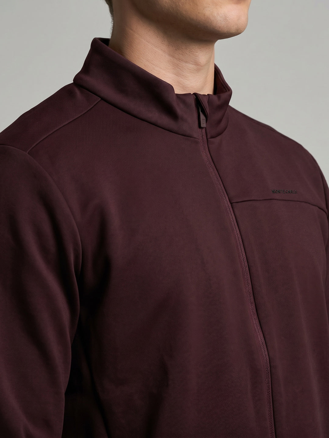 Men Maroon Solid Stand Collar Full Sleeve Sweatshirt