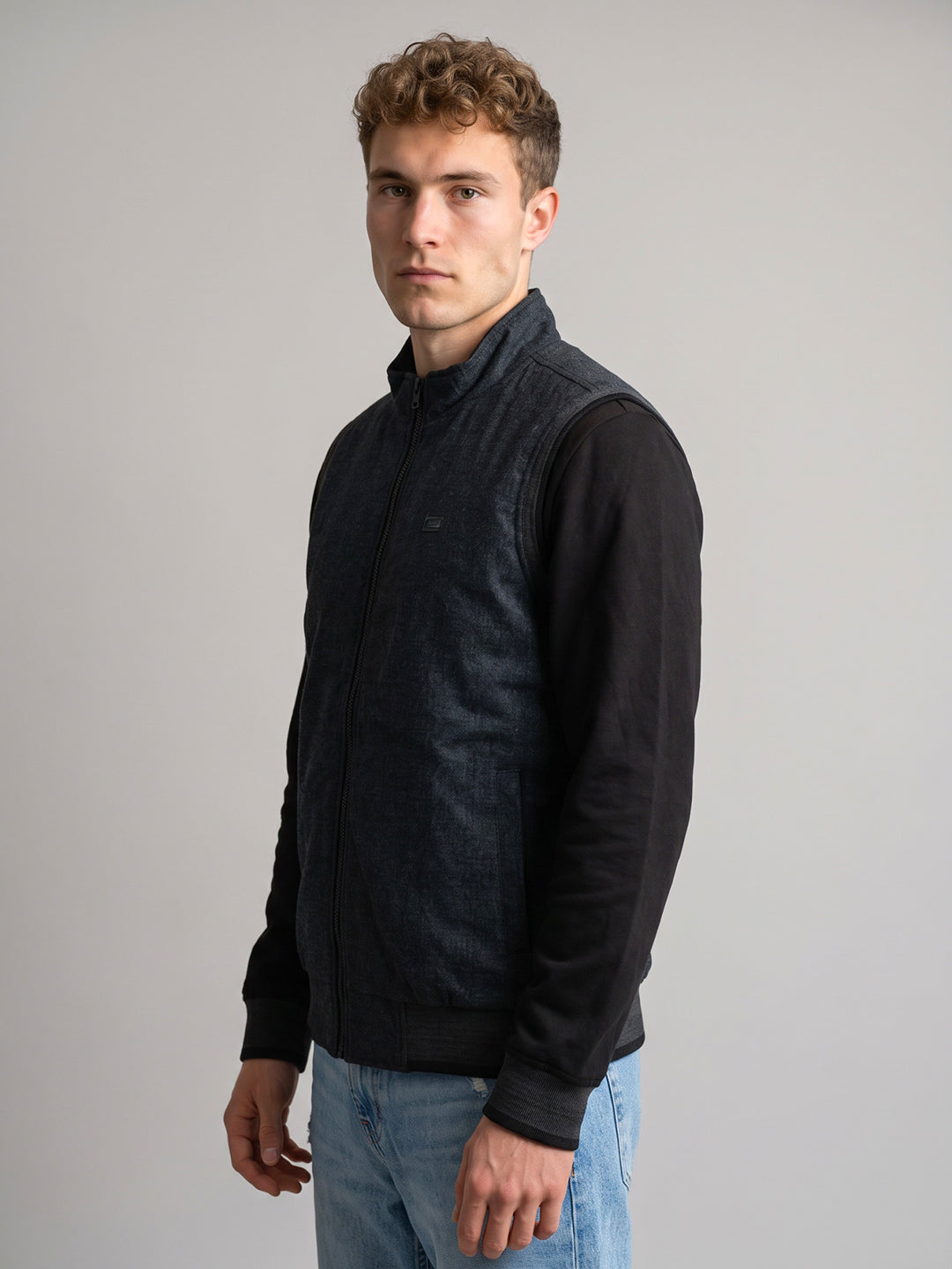 Men Grey Melange Turtle Neck Sleeveless Reversible Knitted Jacket