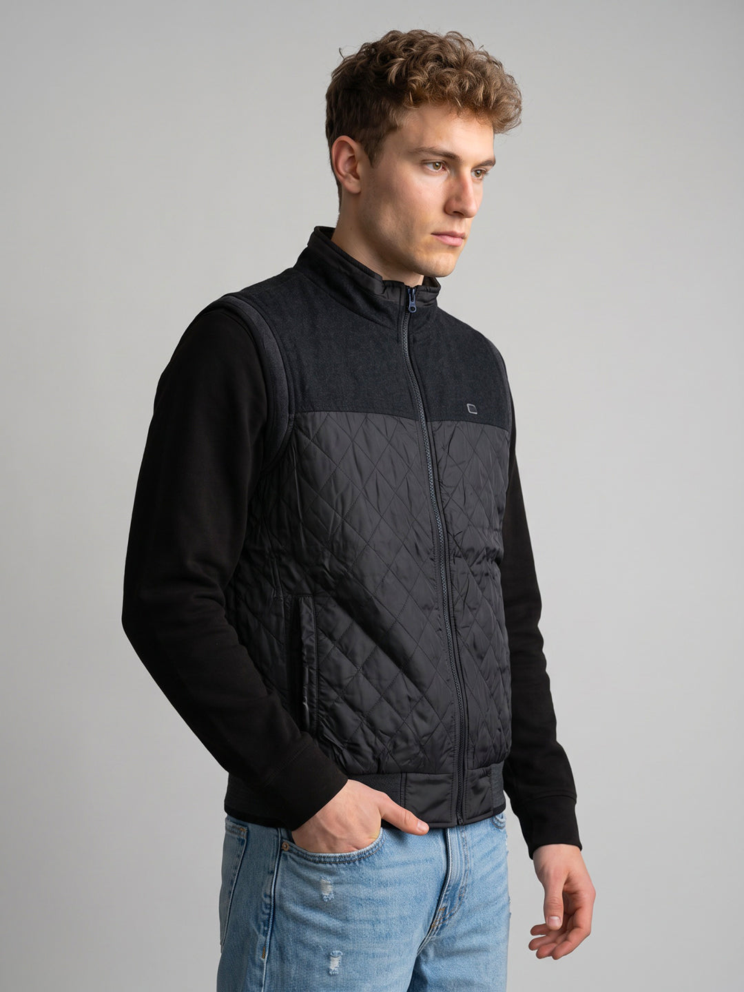 Men Grey Melange Turtle Neck Sleeveless Reversible Knitted Jacket