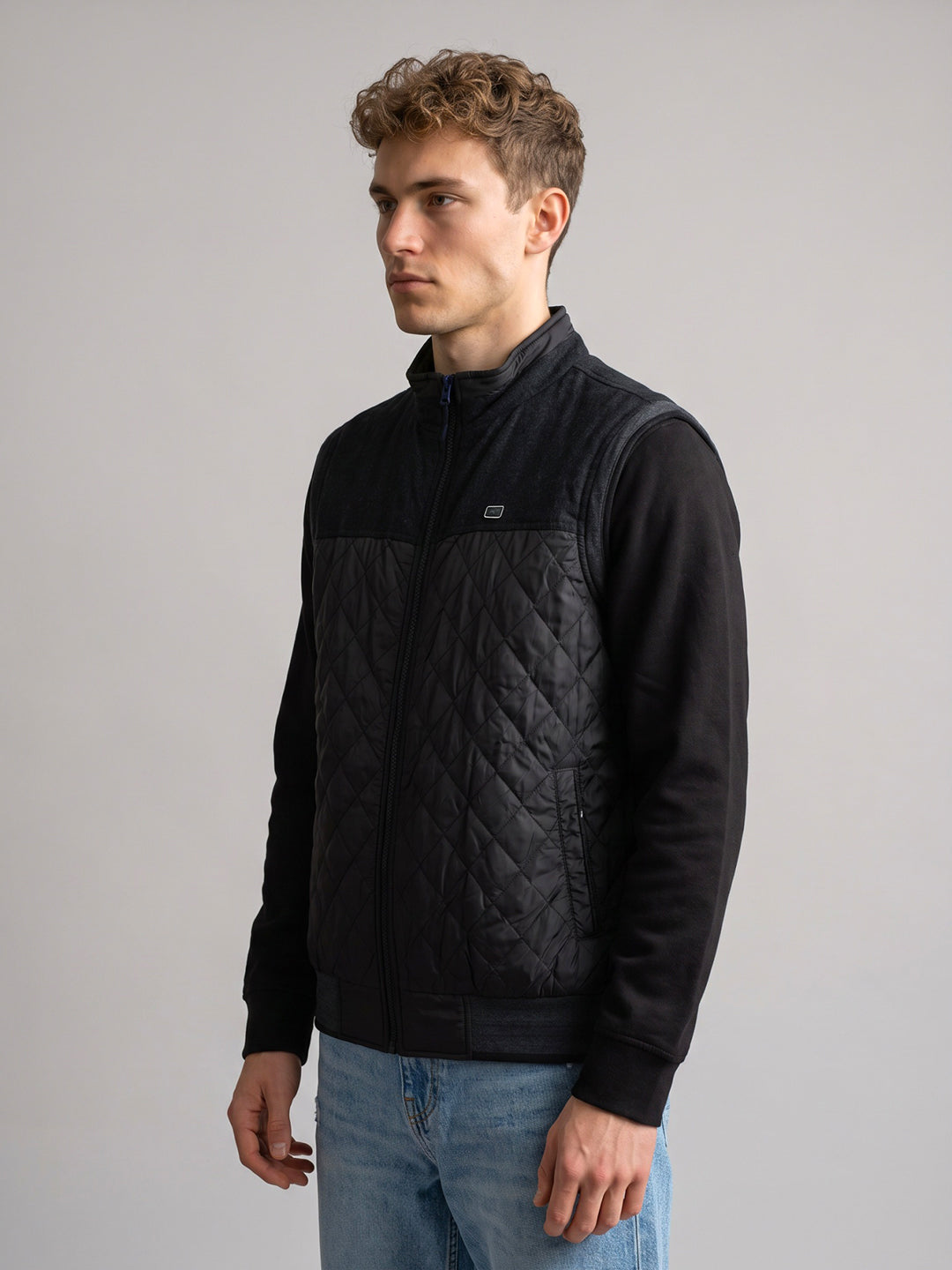 Men Grey Melange Turtle Neck Sleeveless Reversible Knitted Jacket