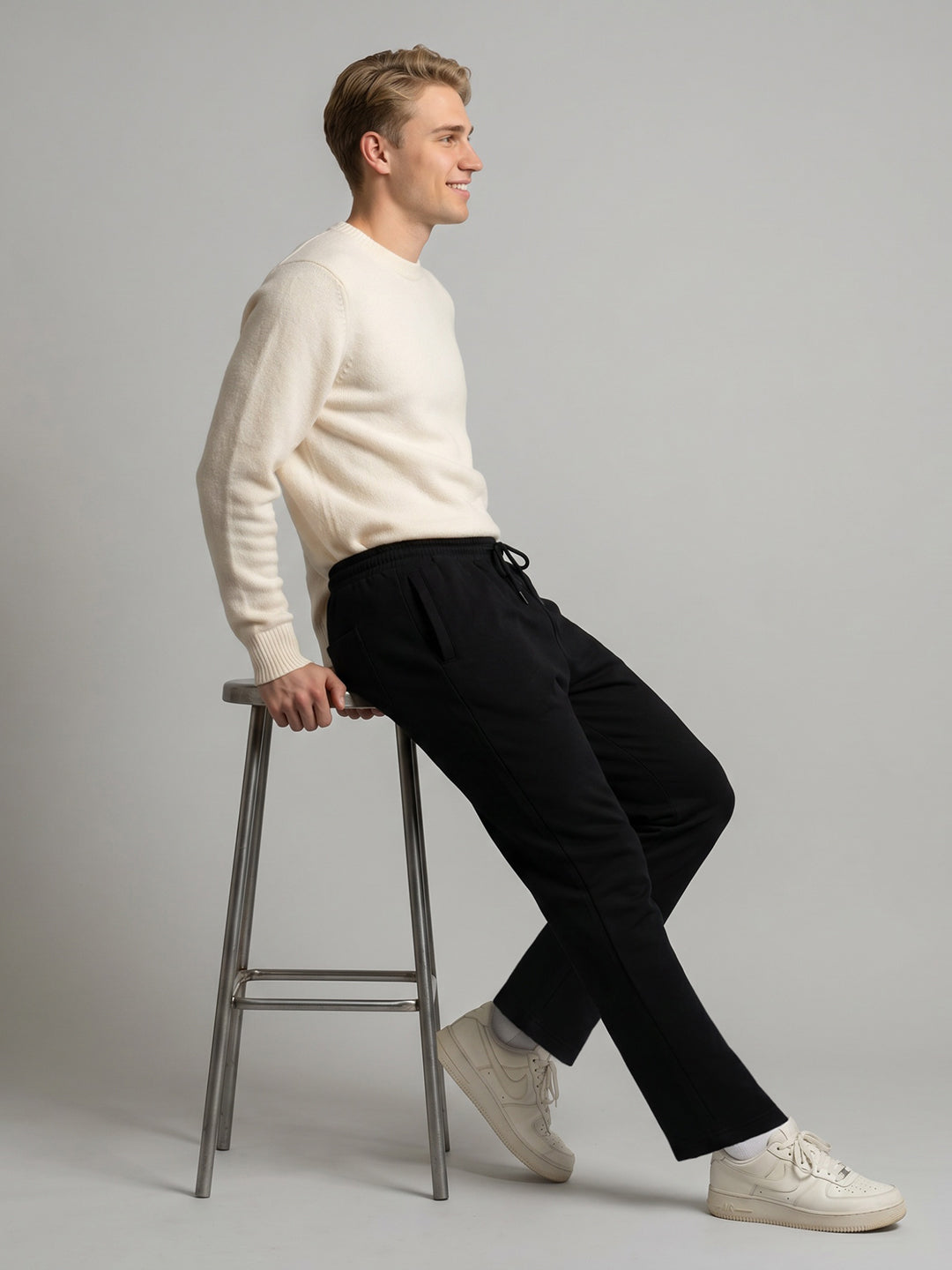 Men Black Solid Regular Fit Lower