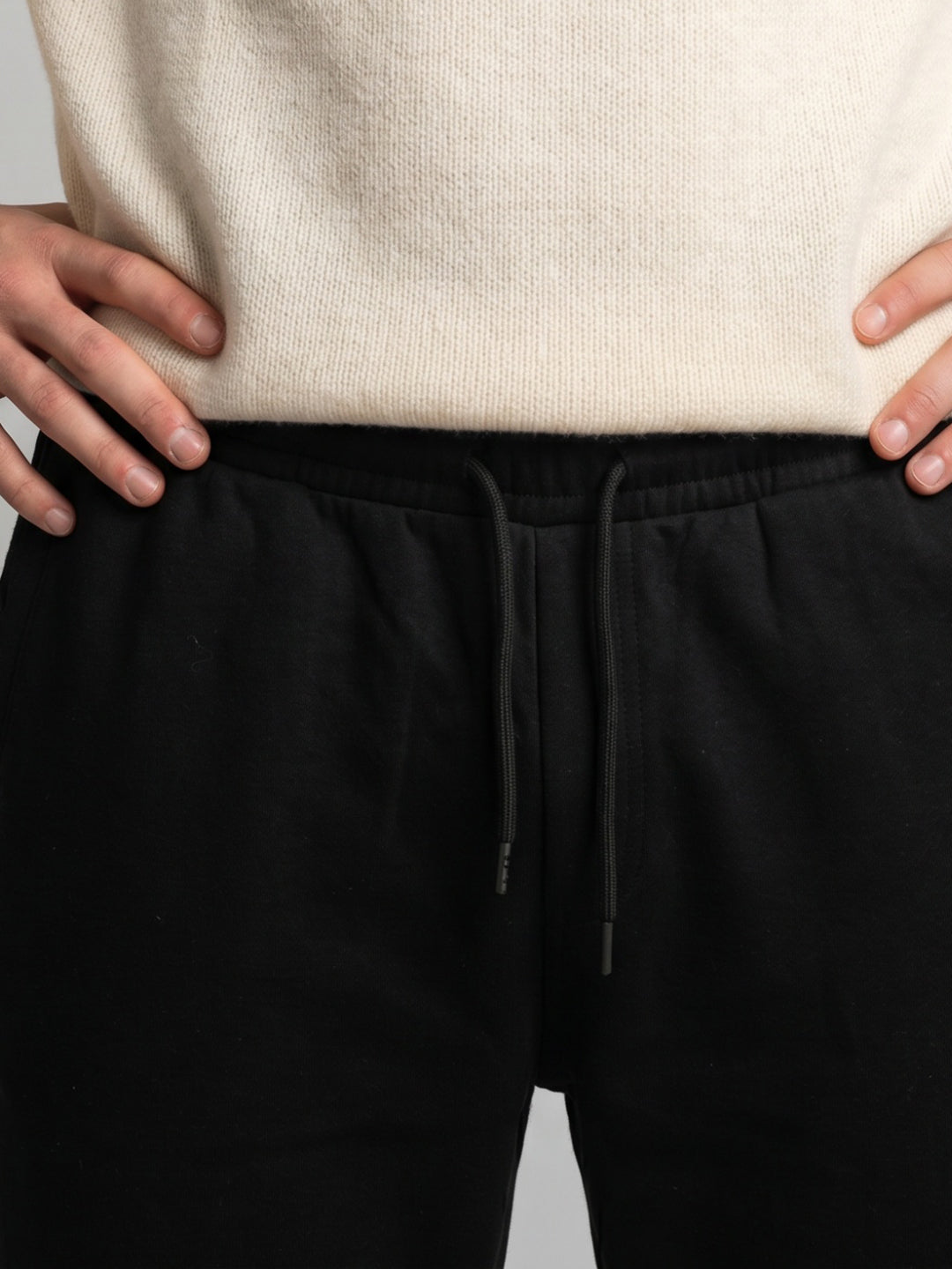 Men Black Solid Regular Fit Lower