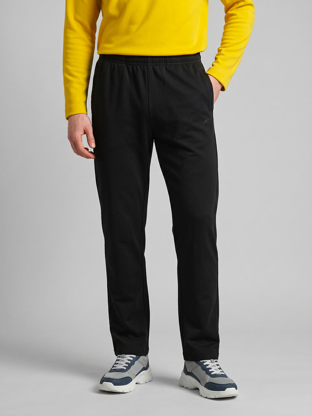 Men Black Solid Regular Fit Lower