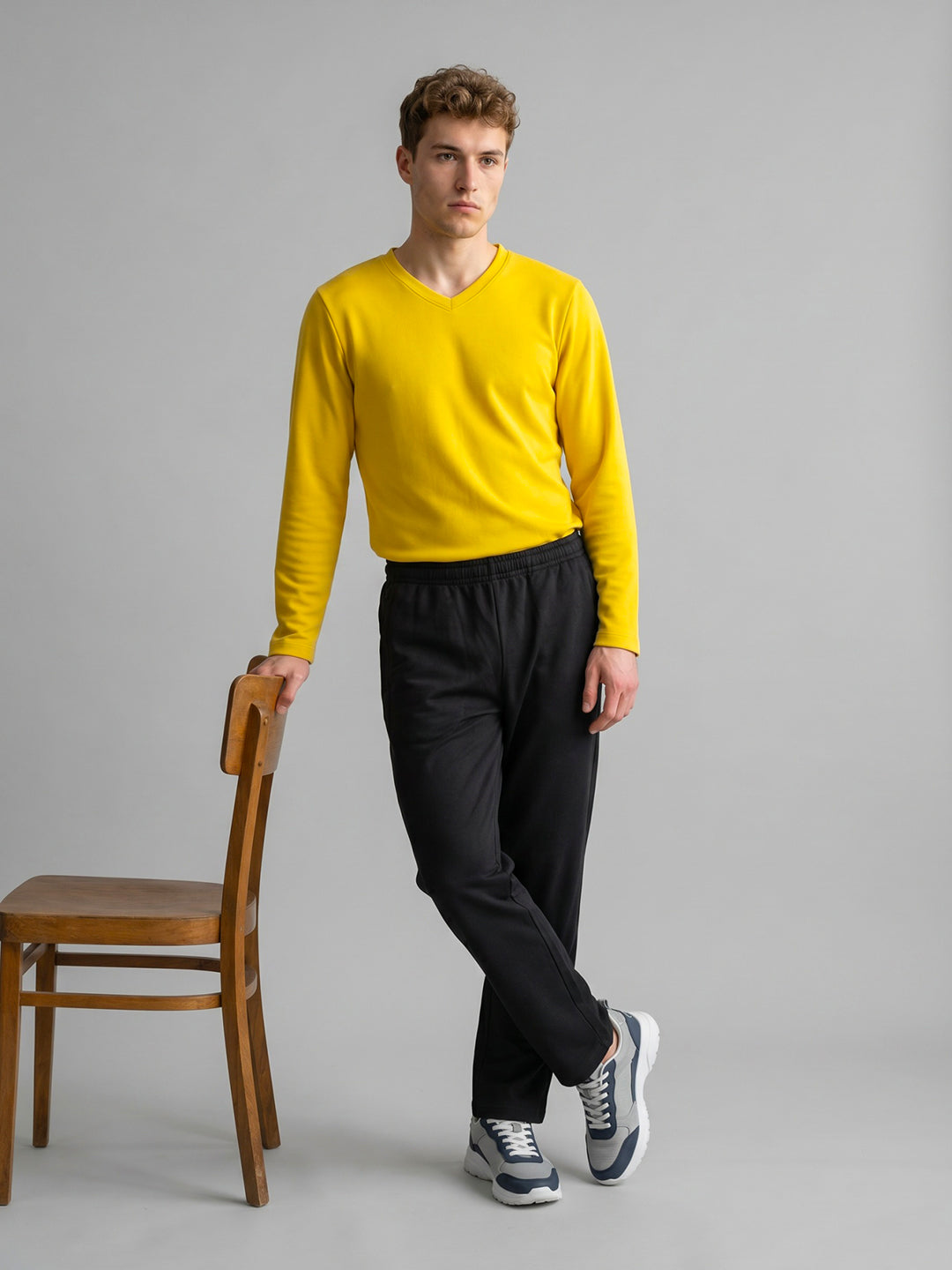 Men Black Solid Regular Fit Lower