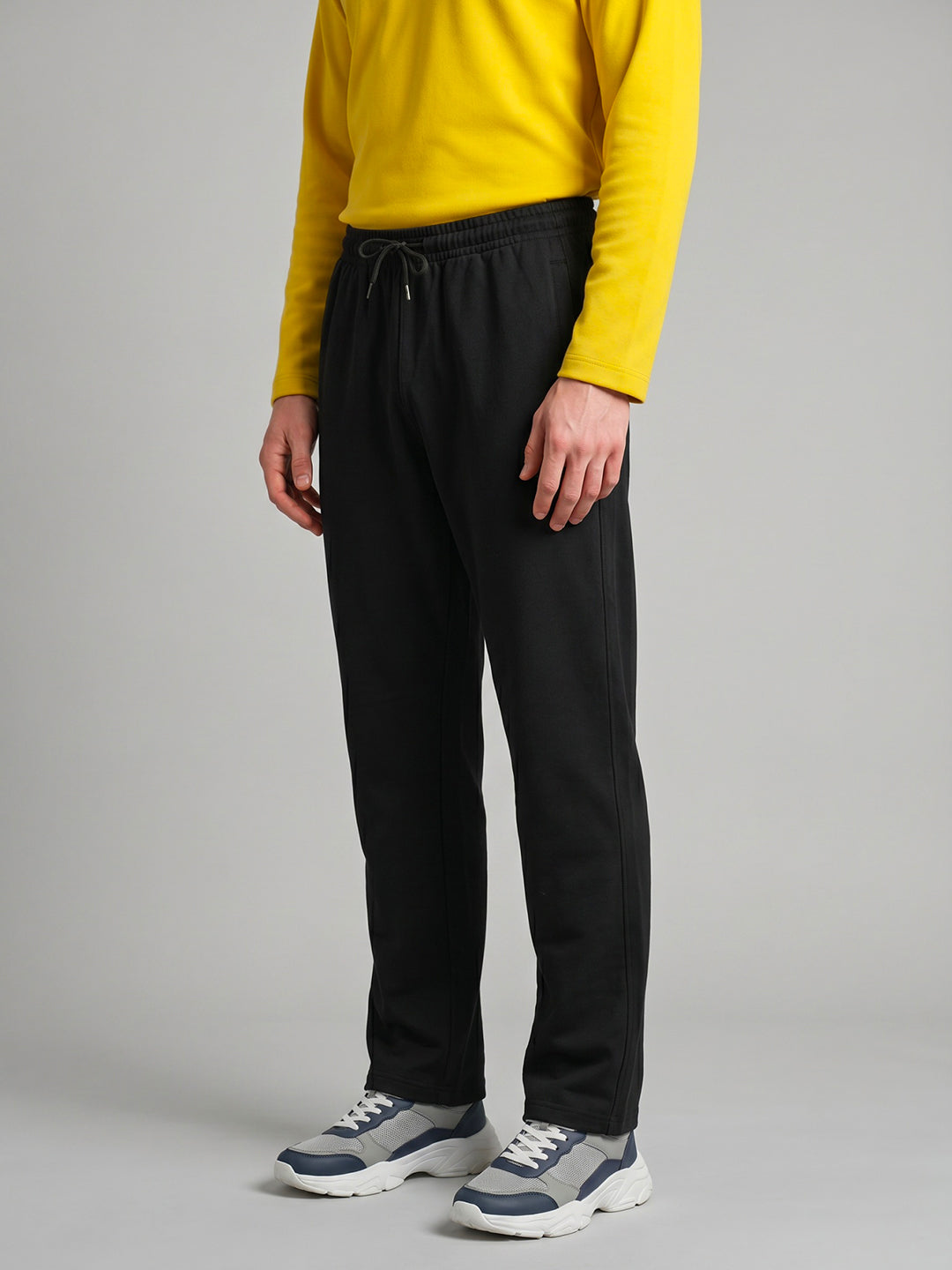 Men Black Solid Regular Fit Lower