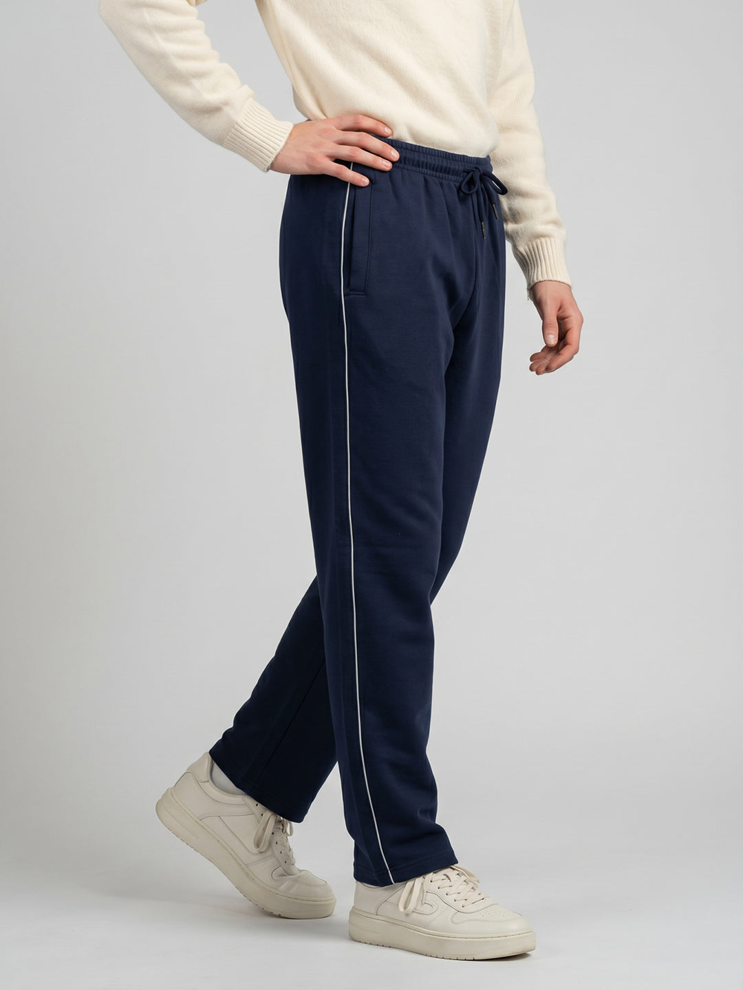 Men Blue Solid Regular Fit Lower