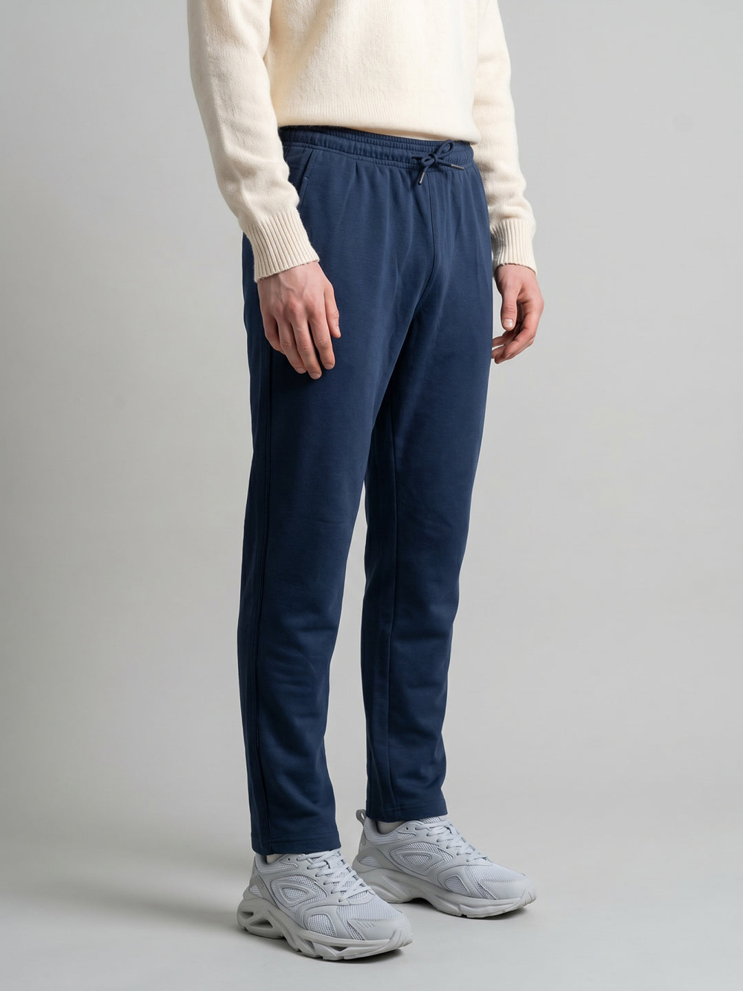 Men Navy Blue Solid Regular Fit Lower