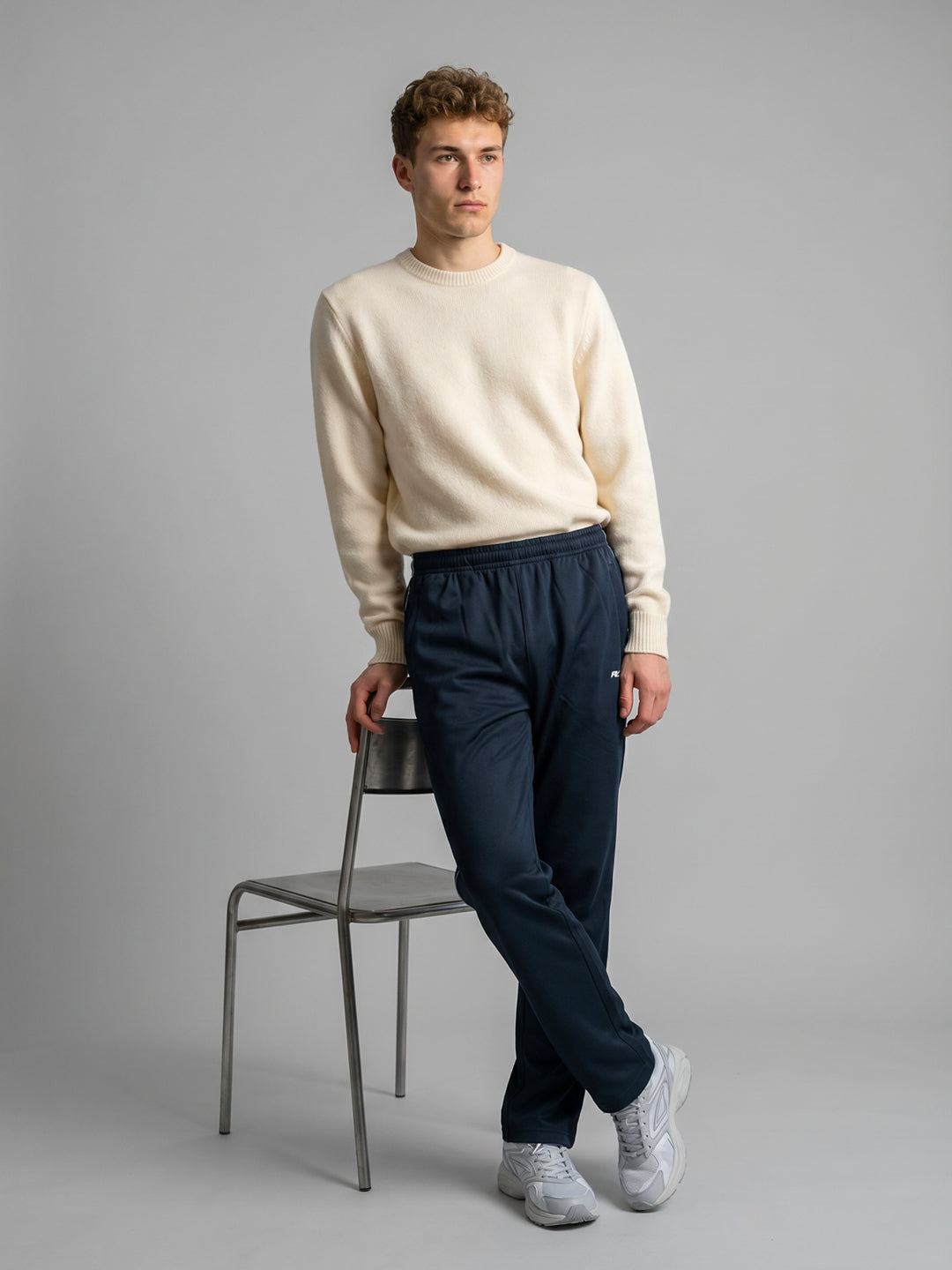 Men Navy Blue Solid Regular Fit Lower