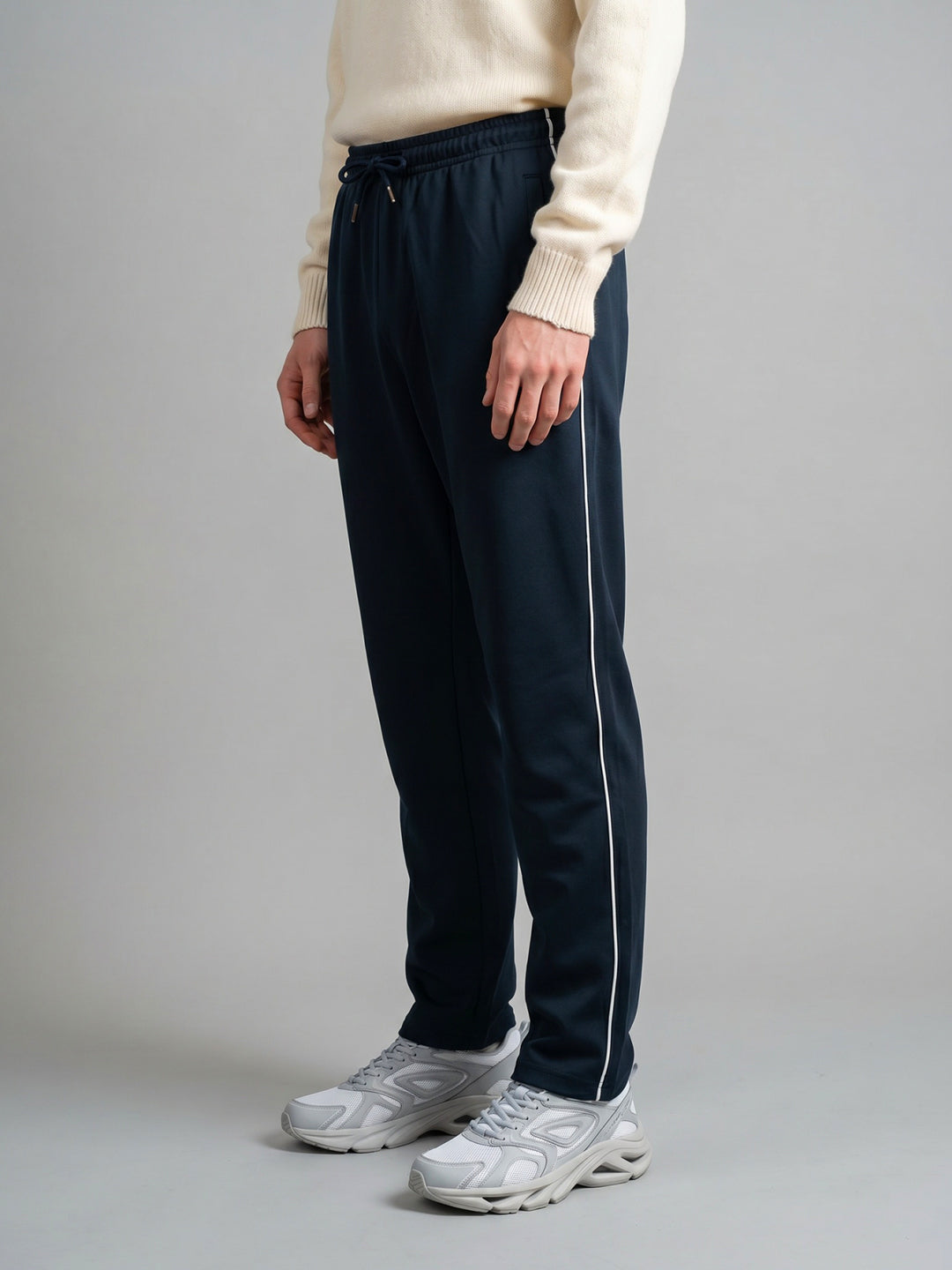 Men Navy Blue Solid Regular Fit Lower