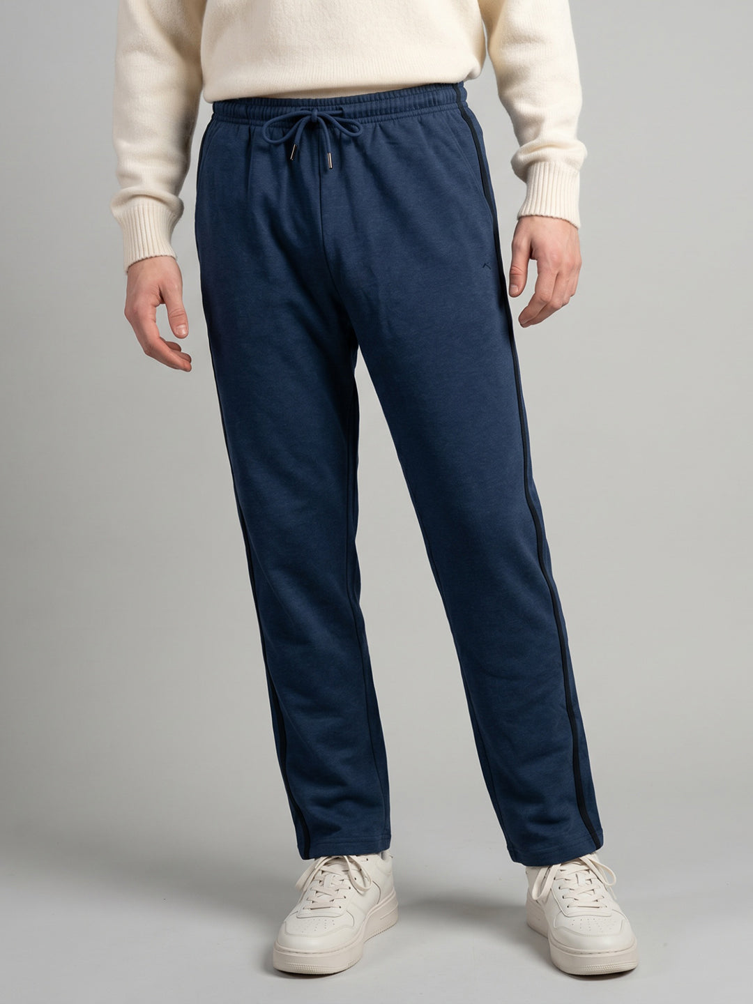 Men Navy Blue Solid Regular Fit Winter Lower
