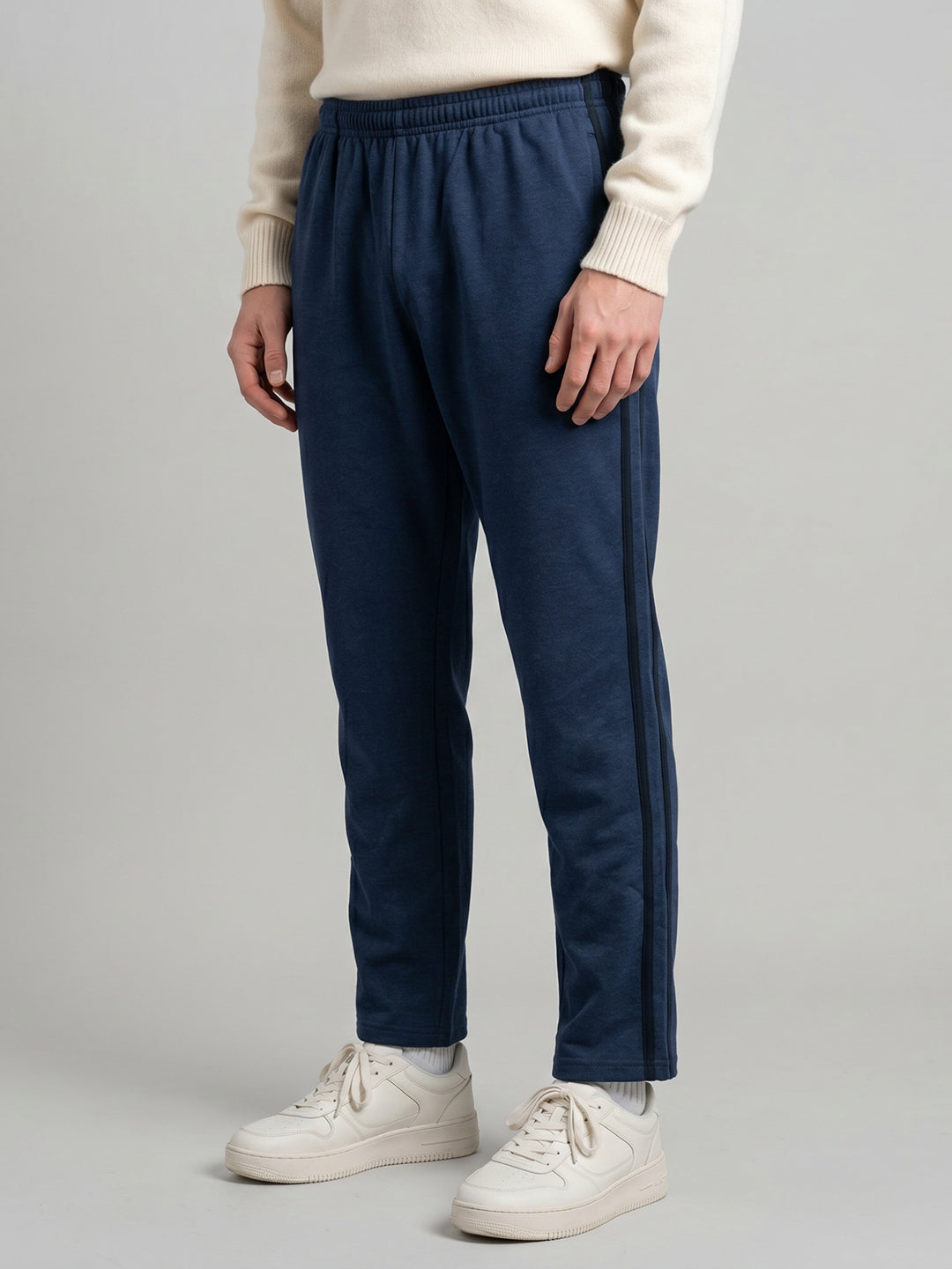 Men Navy Blue Solid Regular Fit Winter Lower