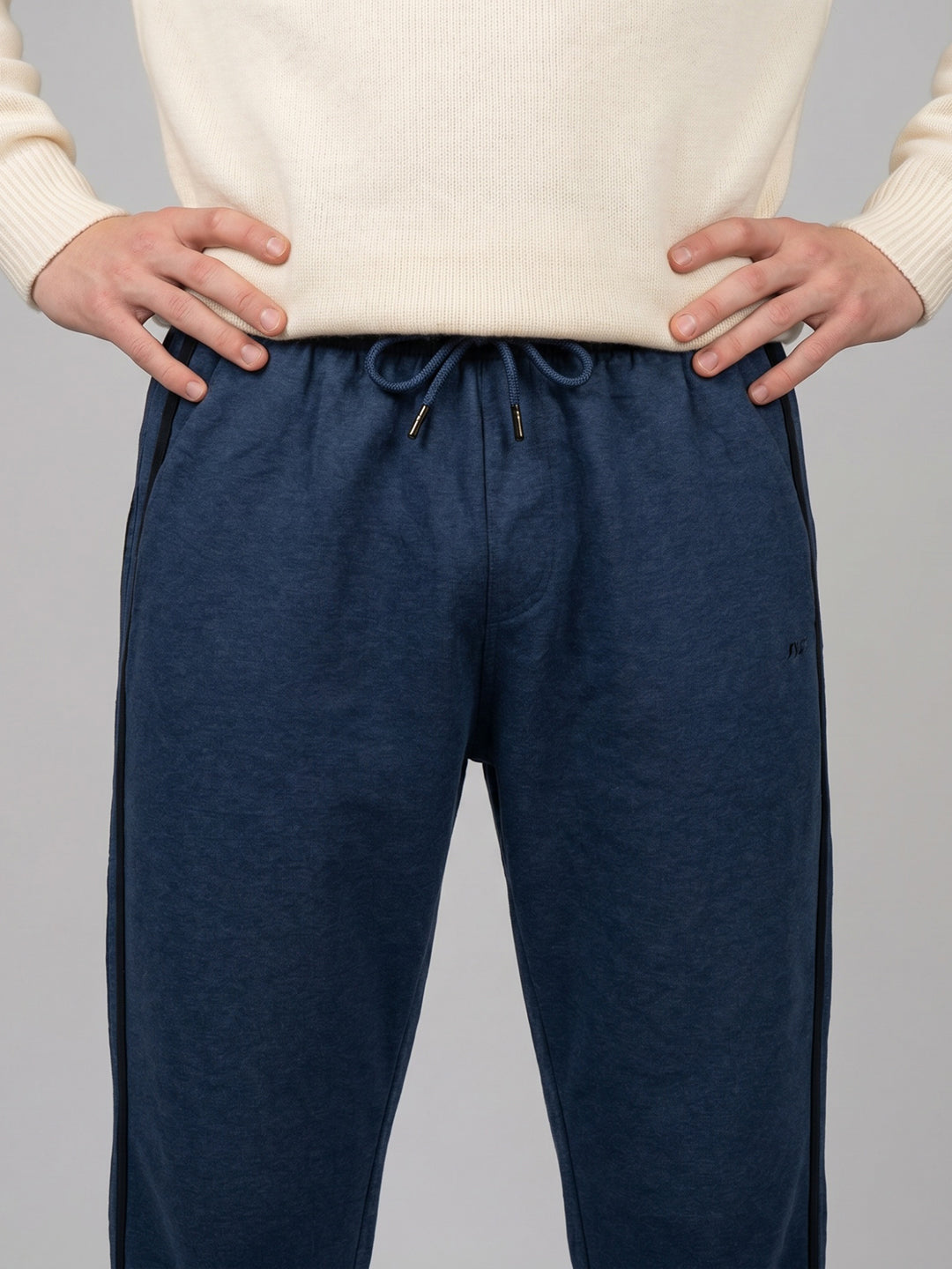 Men Navy Blue Solid Regular Fit Winter Lower