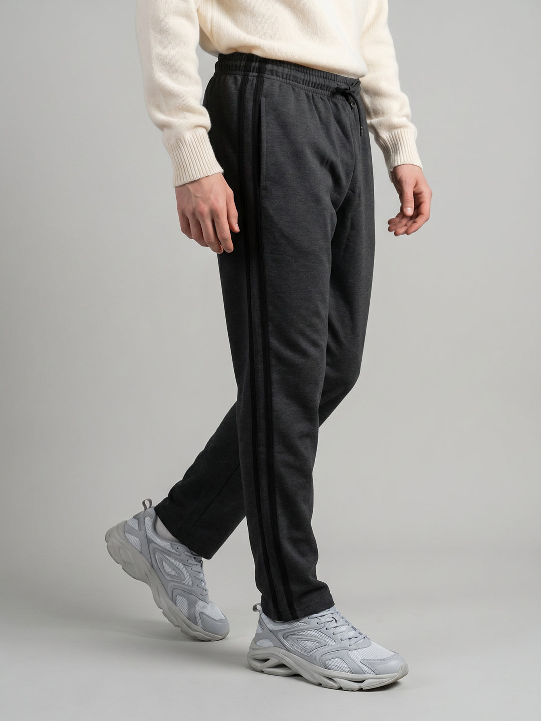 Men Grey Solid Regular Fit Lower