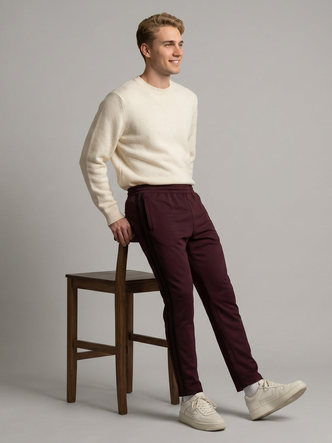 Men Maroon Solid Regular Fit Lower