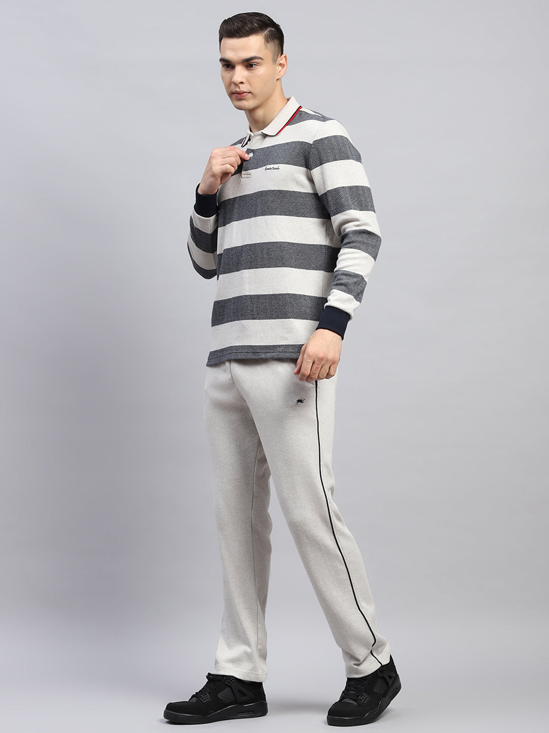 Men Grey Stripe Collar Full Sleeve Winter Tracksuit