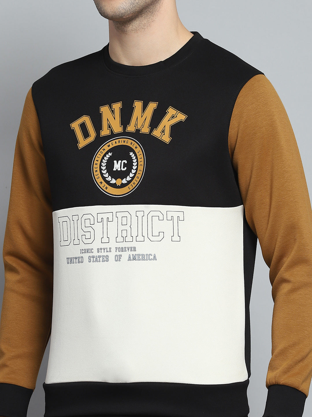 Men Black Printed Round Neck Full Sleeve Winter Tracksuit