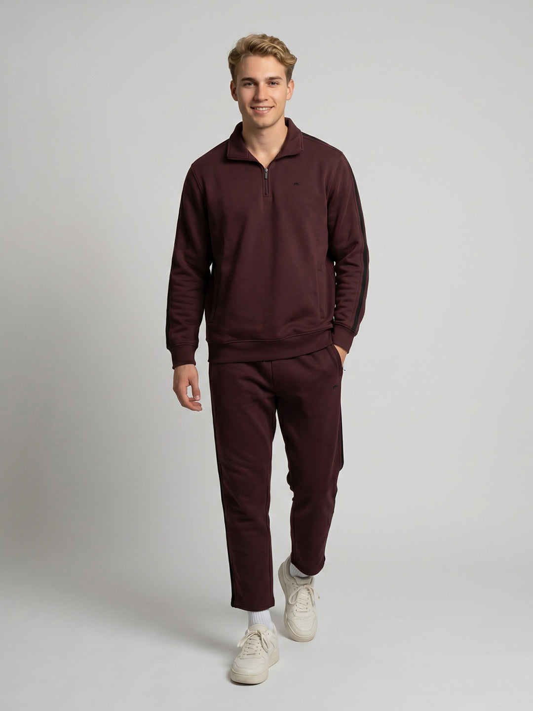 Men Maroon Solid Collar Full Sleeve Winter Tracksuit