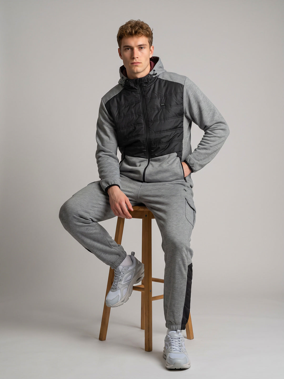 Men Grey Solid Hooded Full Sleeve Winter Tracksuit