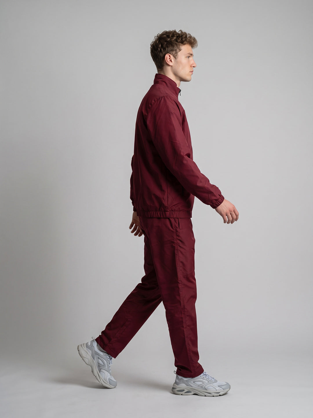 Men Maroon Solid Stand Collar Full Sleeve Winter Tracksuit