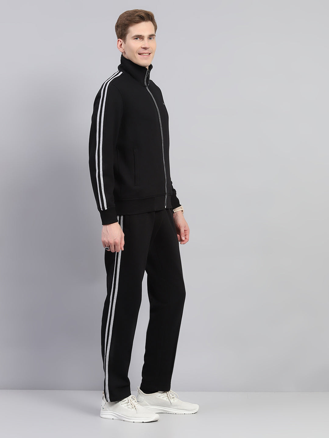Men Black Solid Mock Neck Full Sleeve Winter Tracksuit
